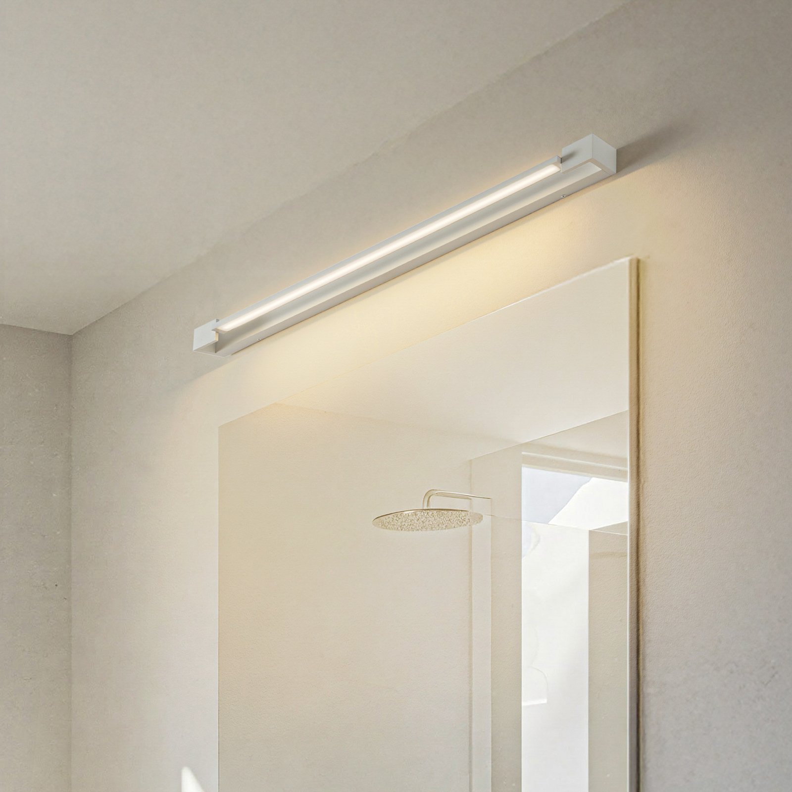 Arcchio Kinkiet LED Jora, 90 cm, biały, obrotowy, IP44