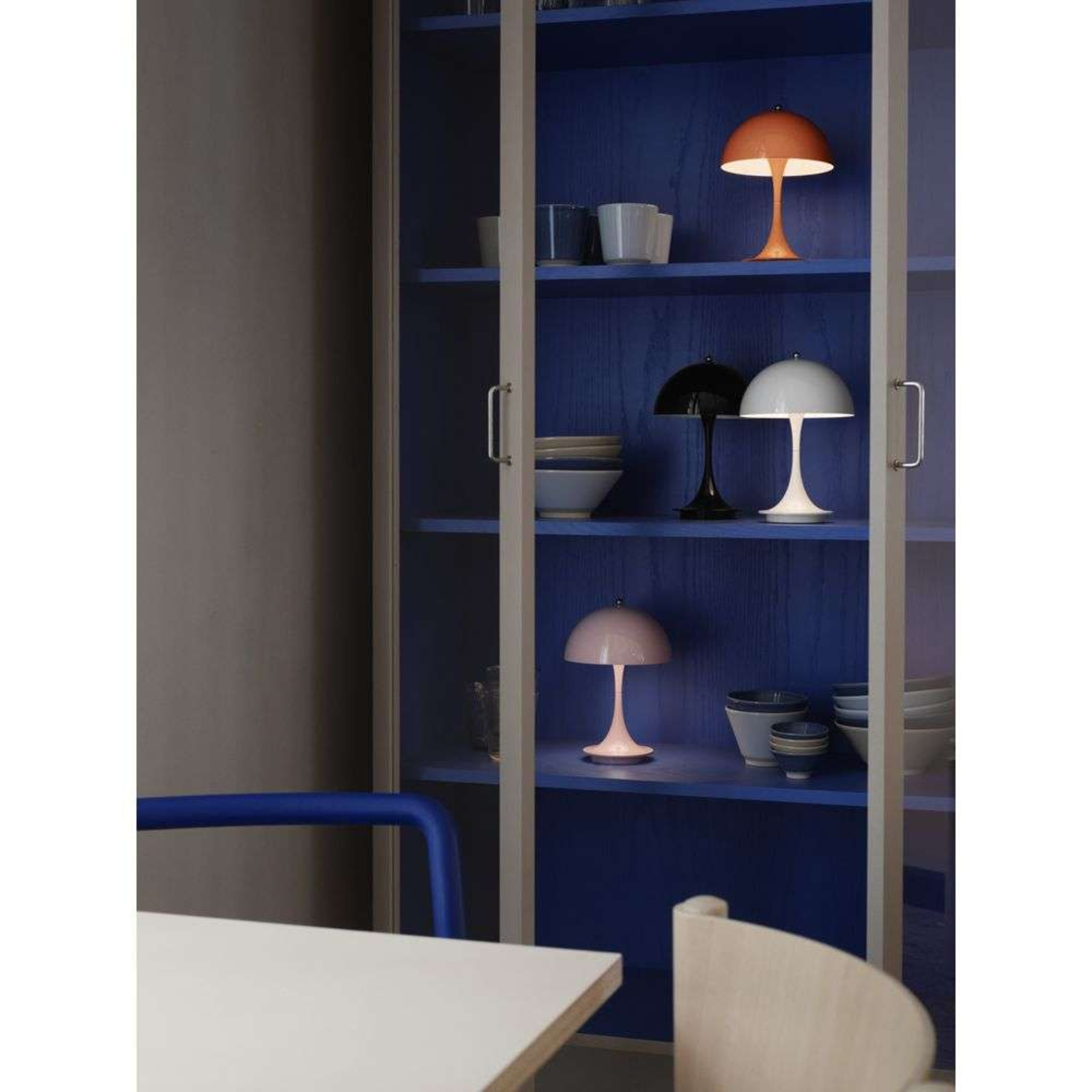 Panthella 160 Portable Lampa Stołowa IP44 White - Louis Poulsen