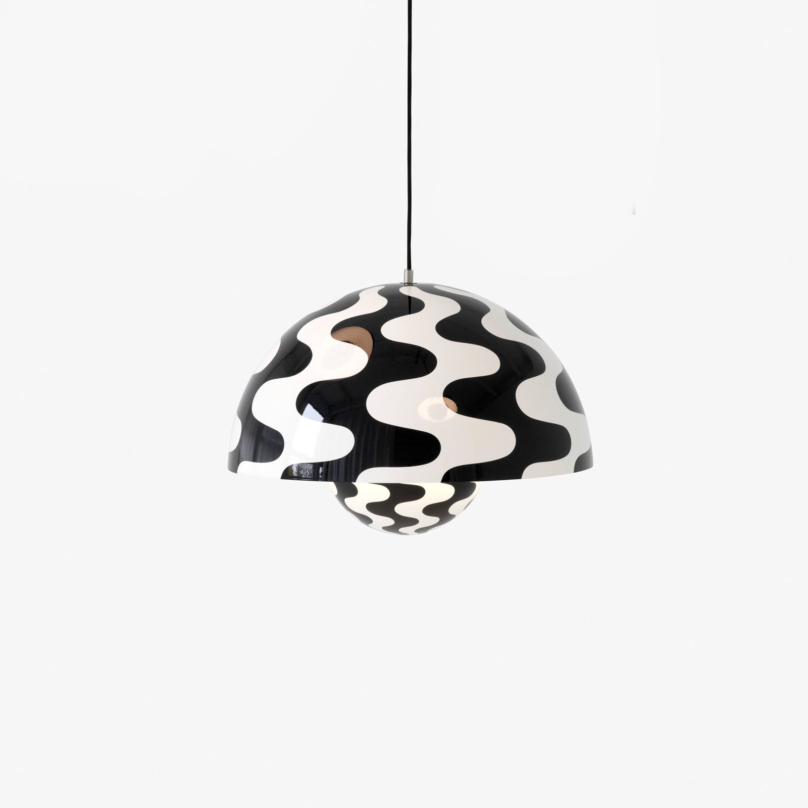 Flowerpot VP7 Pendelleuchte Black/White - &Tradition