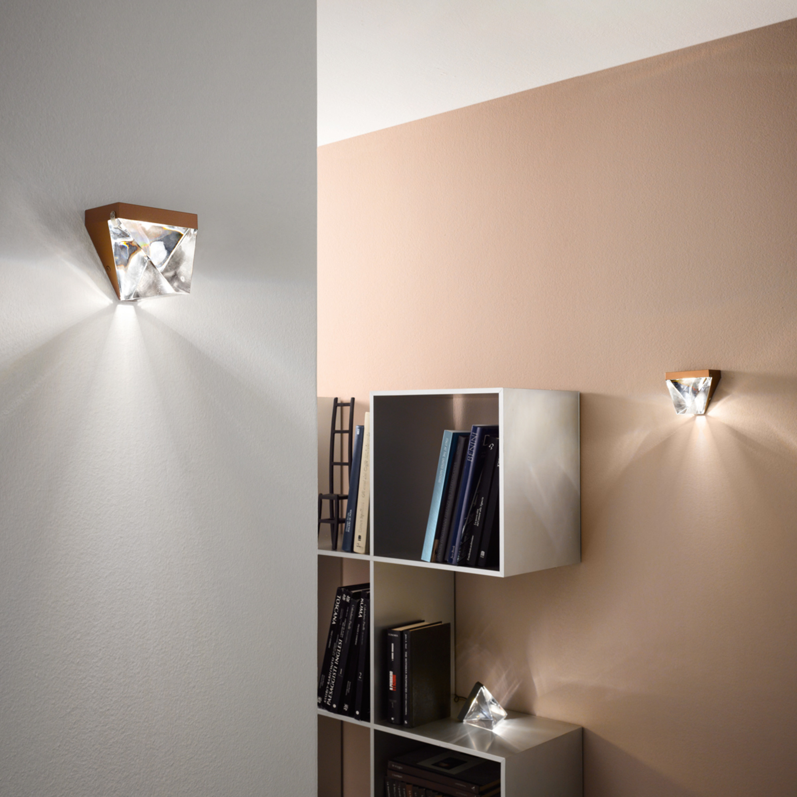 Glinsterende LED wandlamp Tripla, brons