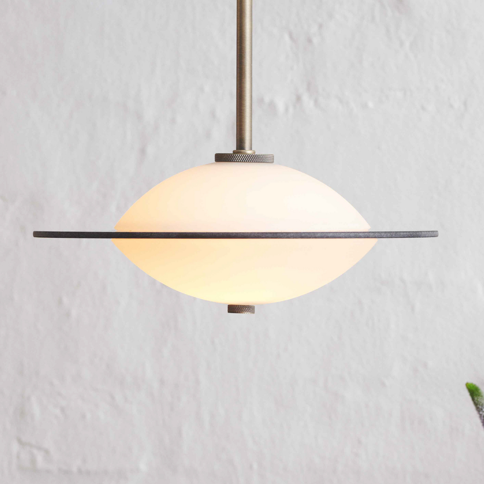 ORBIT hanging light, antique brass/opal, Ø 24 cm glass – Halo Design ORBIT hanging light, antique brass/opal, Ø 24 cm glass – Halo Design