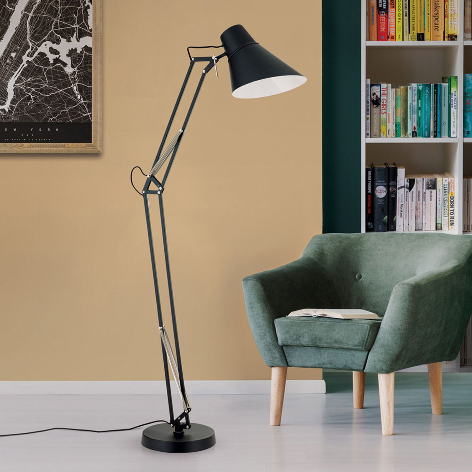 Bachelor floor lamp with adjustable joints
