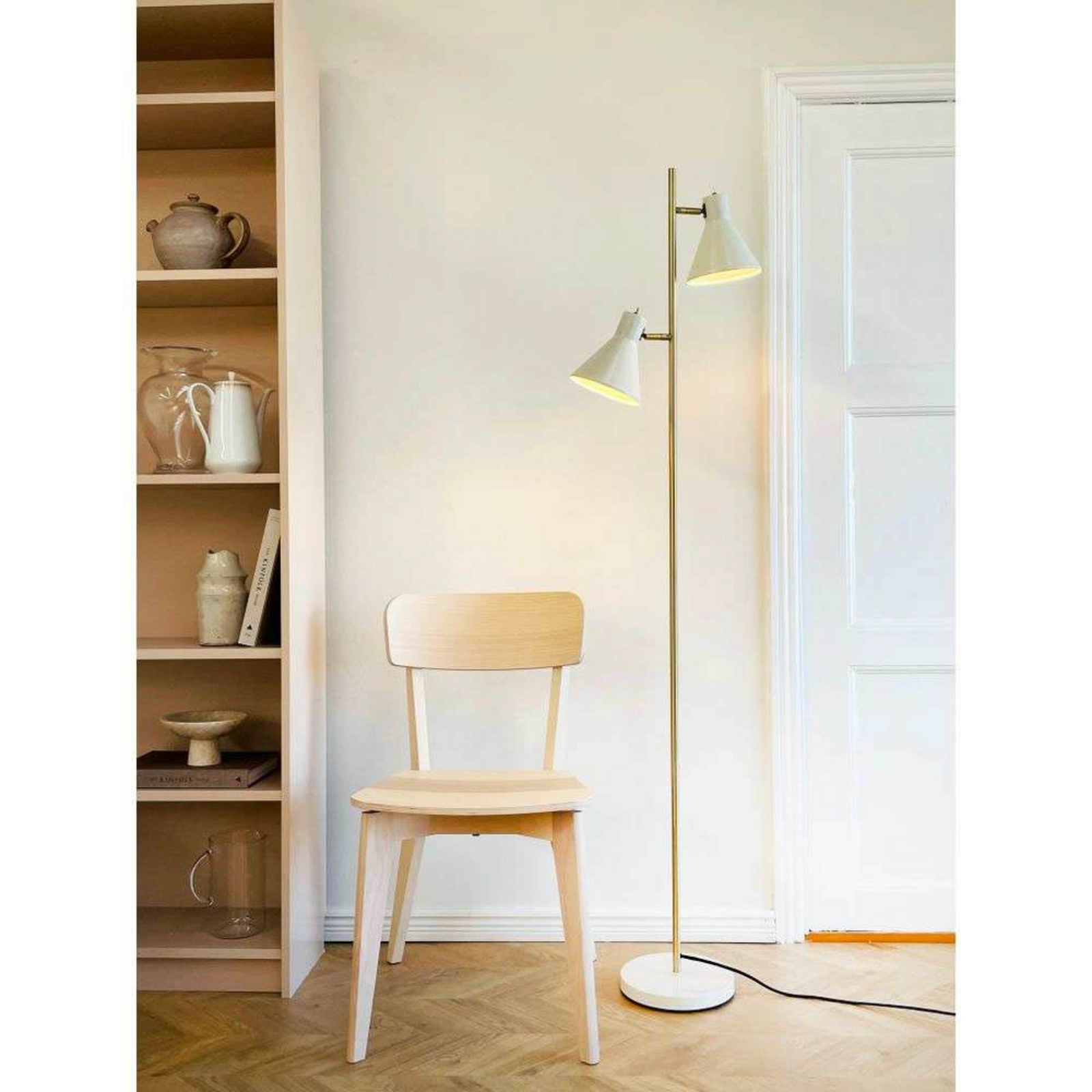 Sleep Stojací Lampa Shiny White/Antique Brass - DybergLarsen
