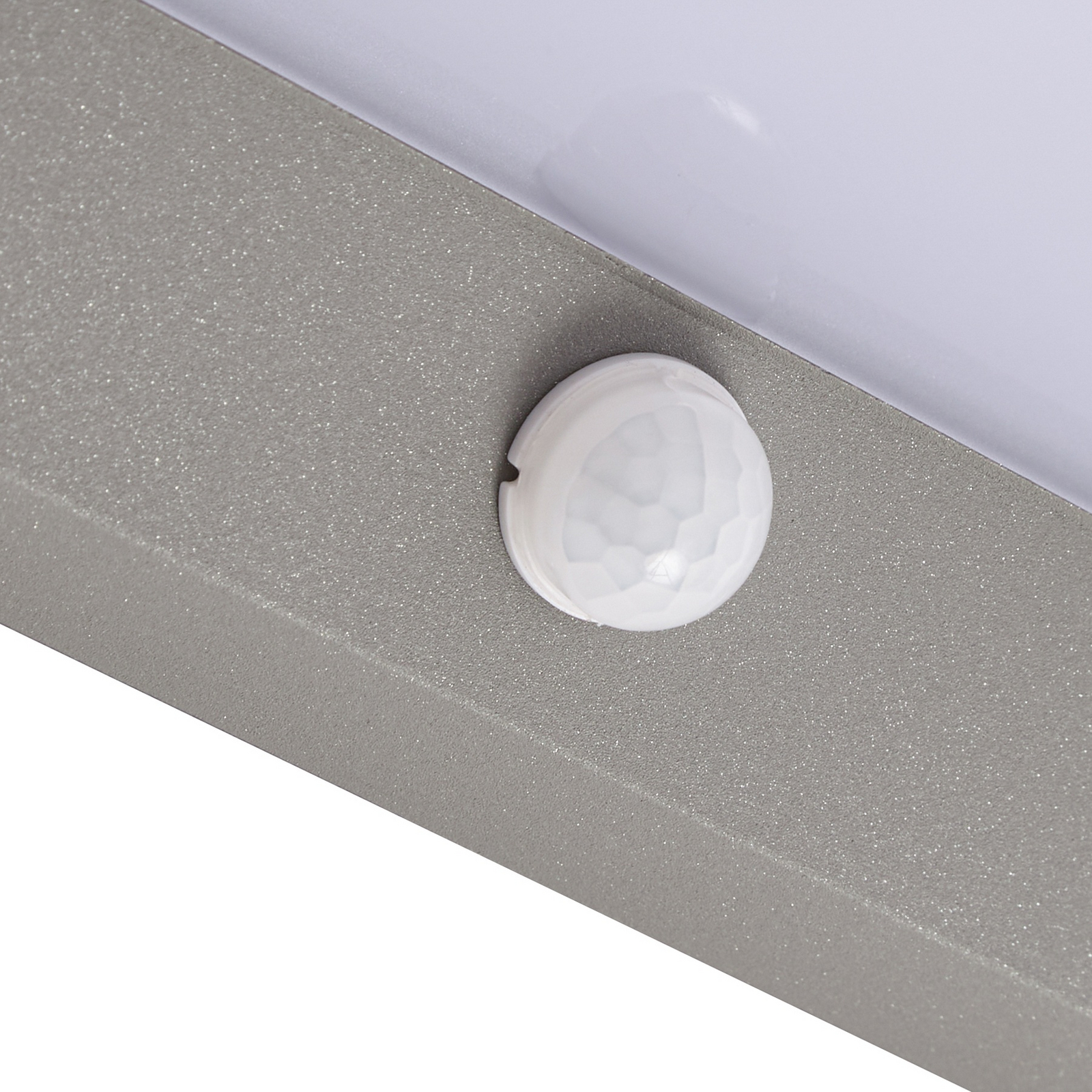 Aplique LED para exterior Lindby Fando, plata mate, con sensor, IP44