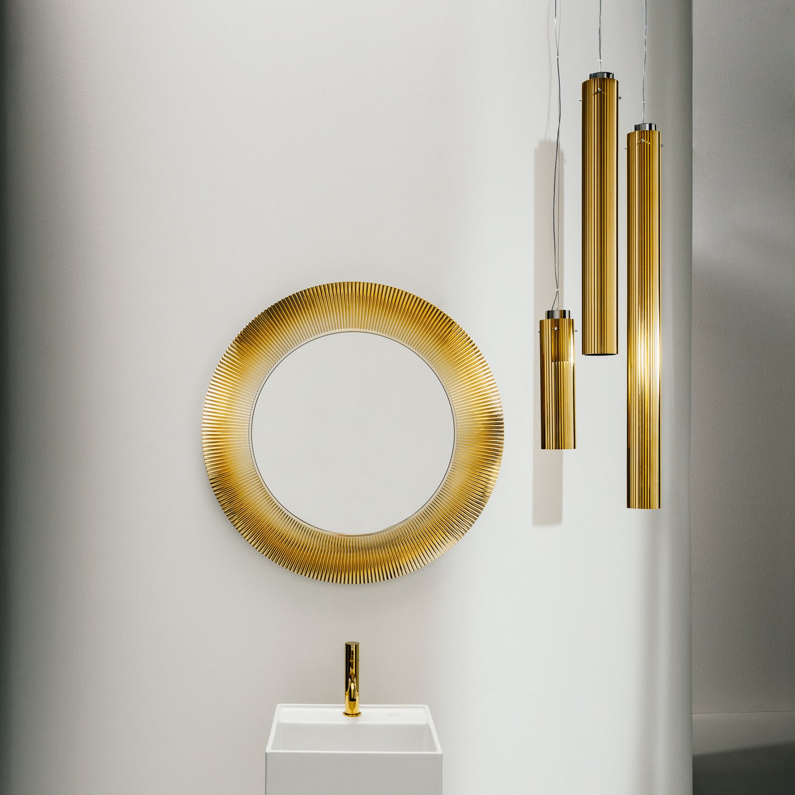 All Saints wall mirror, copper, Ø 78 cm - Kartell