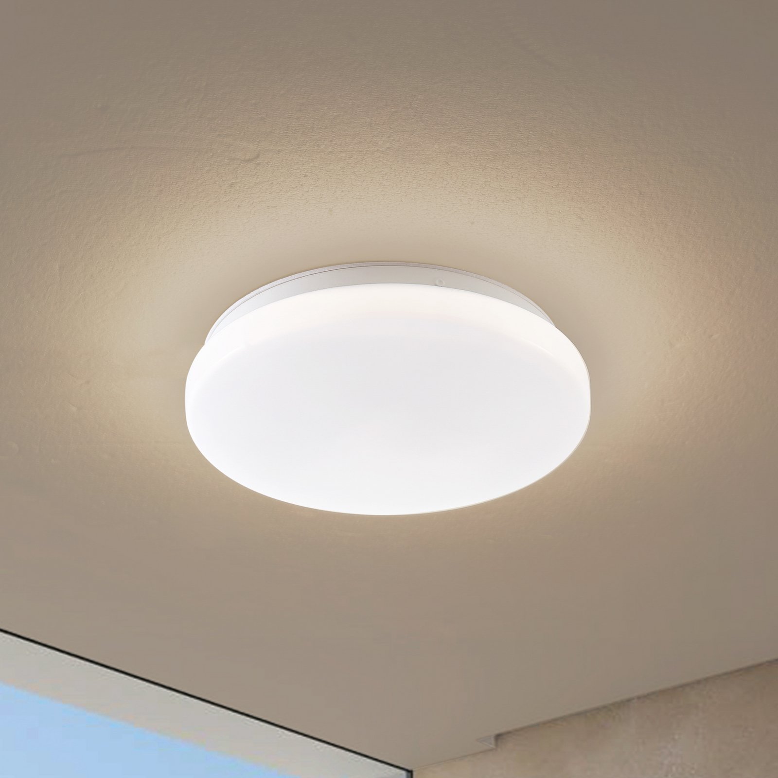 Lindby LED udendørs loftslampe Kirkola, 4000 K, Ø 34 cm, hvid