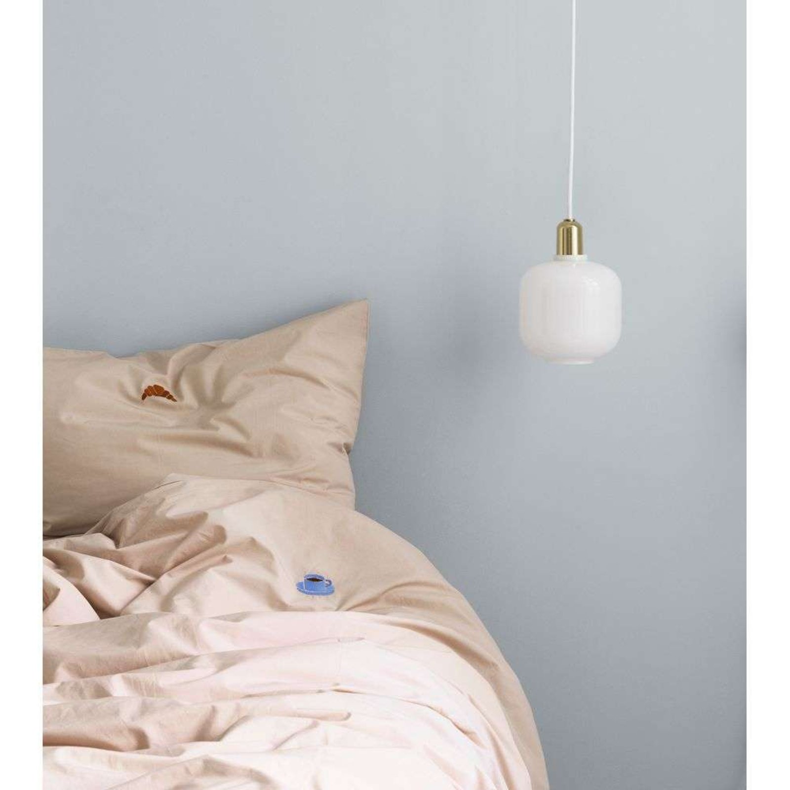 Amp Lampada a Sospensione Grande Opaco/Bianco - Normann Copenhagen