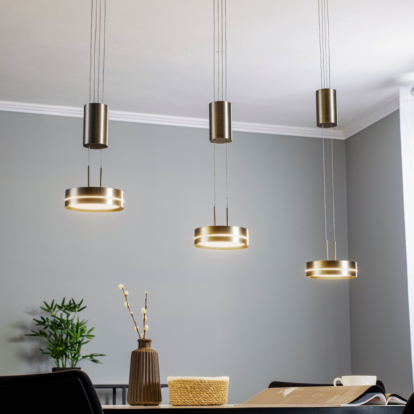 Lindby Eilika LED-pendellampe, 3 lyskilder, nikkel