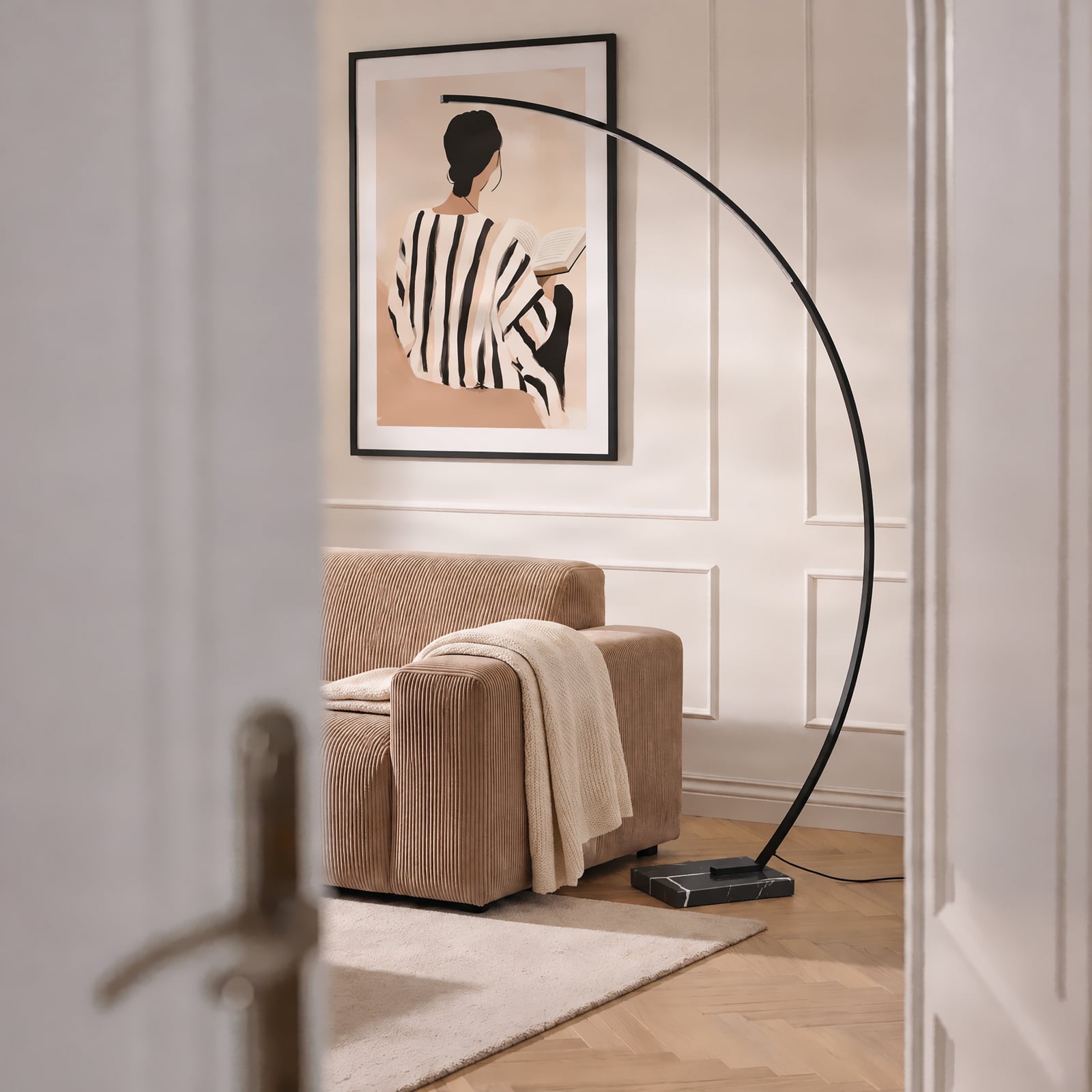 Lindby LED-Bogenstehleuchte Kendra, schwarz, Alu, Höhe 180cm Lindby LED-Bogenstehleuchte Kendra, schwarz, Alu, Höhe 180cm
