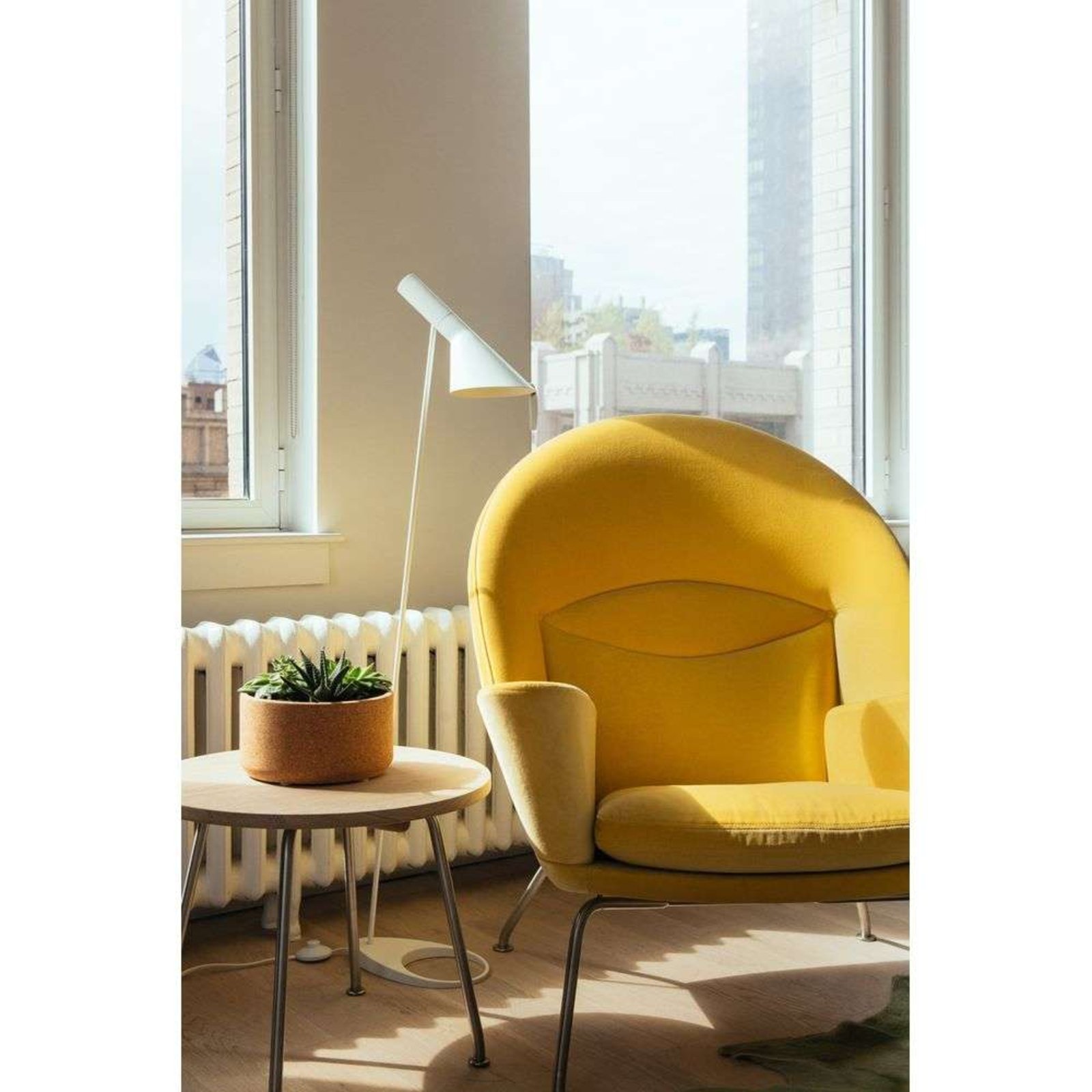 Louis Poulsen AJ - Φωτιστικό δαπέδου, λευκό