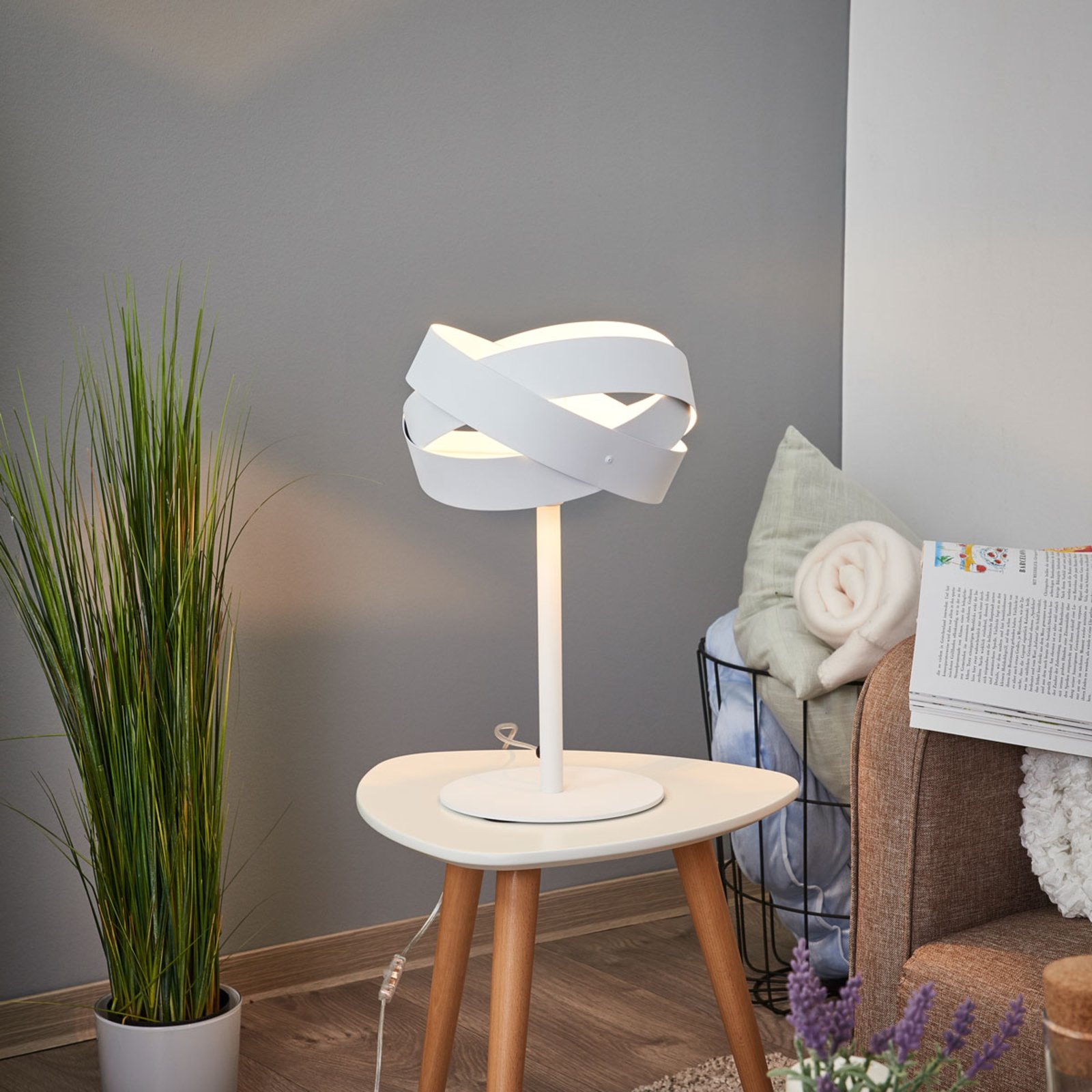 Tornado - attractively design table lamp
