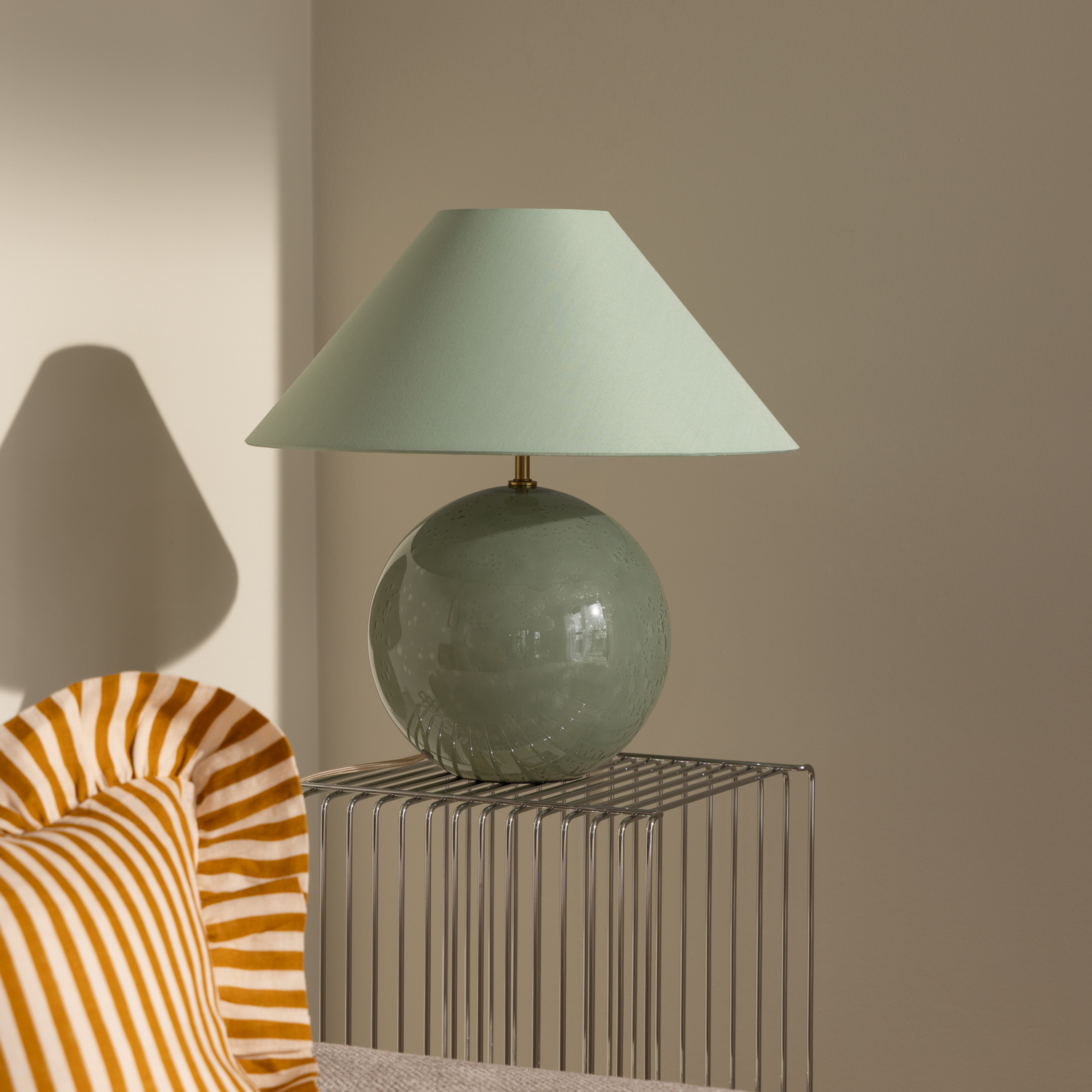 Iris 45 Table Lamp Green Textile 45 cm - Globen Lighting