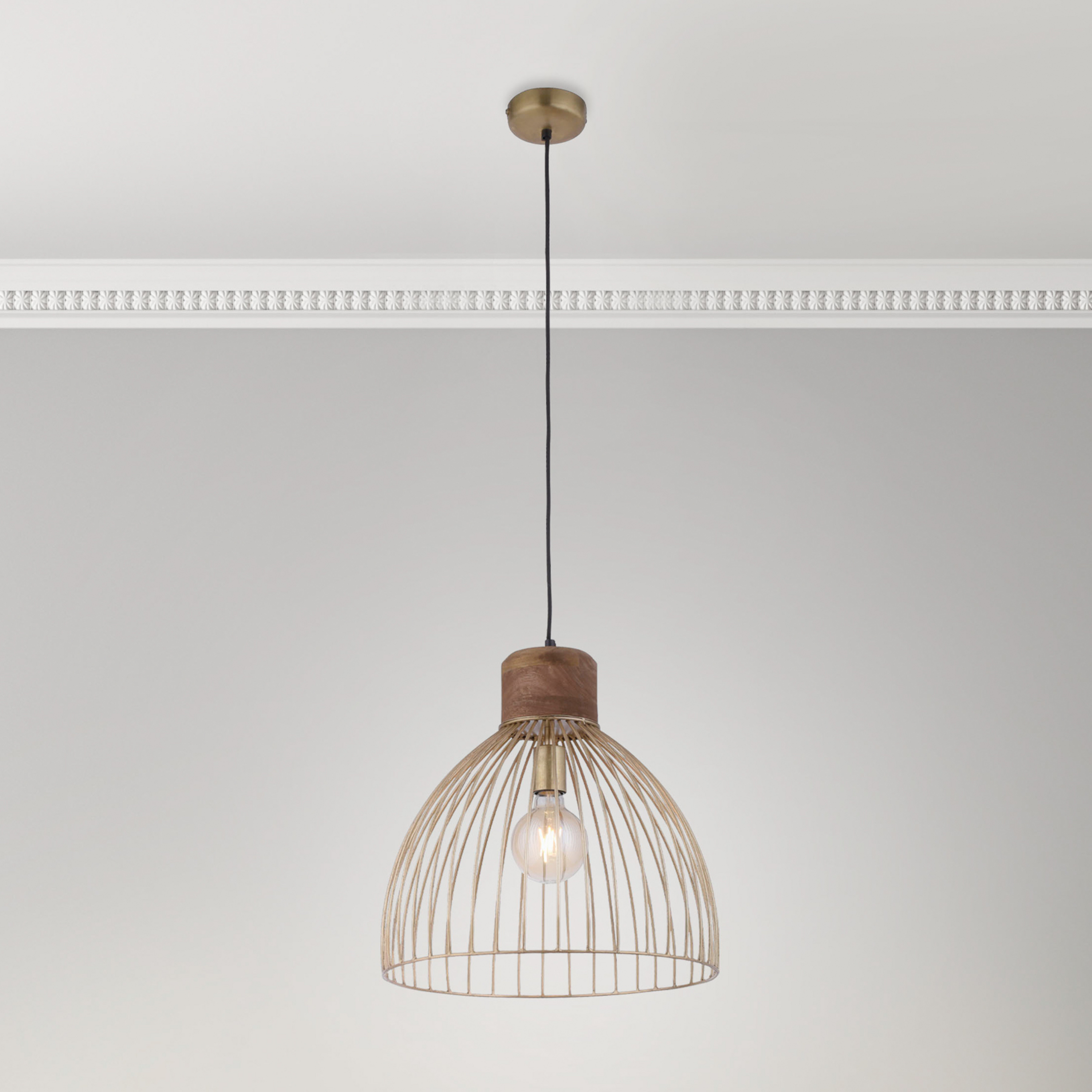 Závěsné svítidlo Alami mangové dřevo mosaz matná 3 světla.