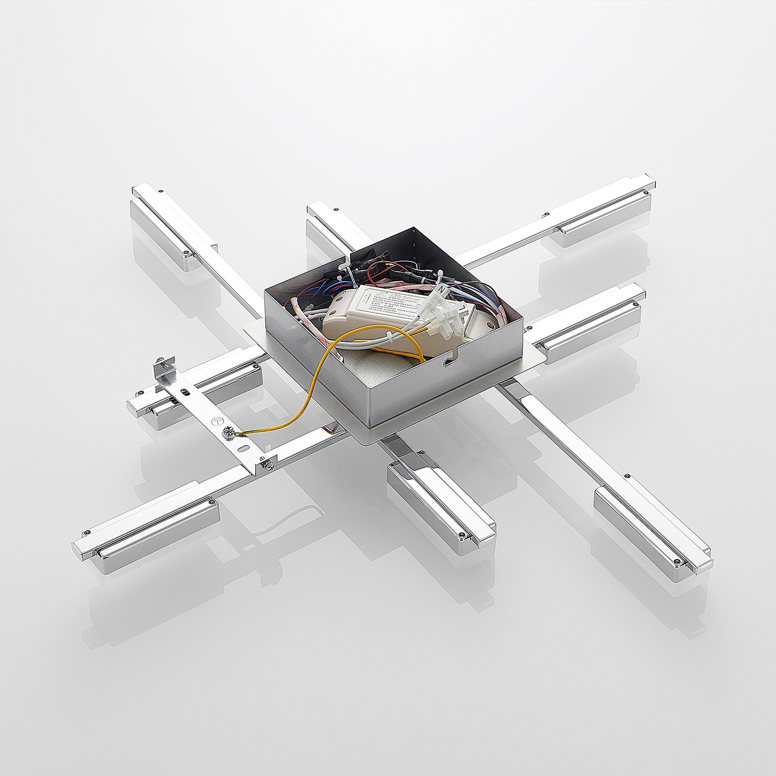 Mally 8 LED Plafondlamp Chrome - Lindby