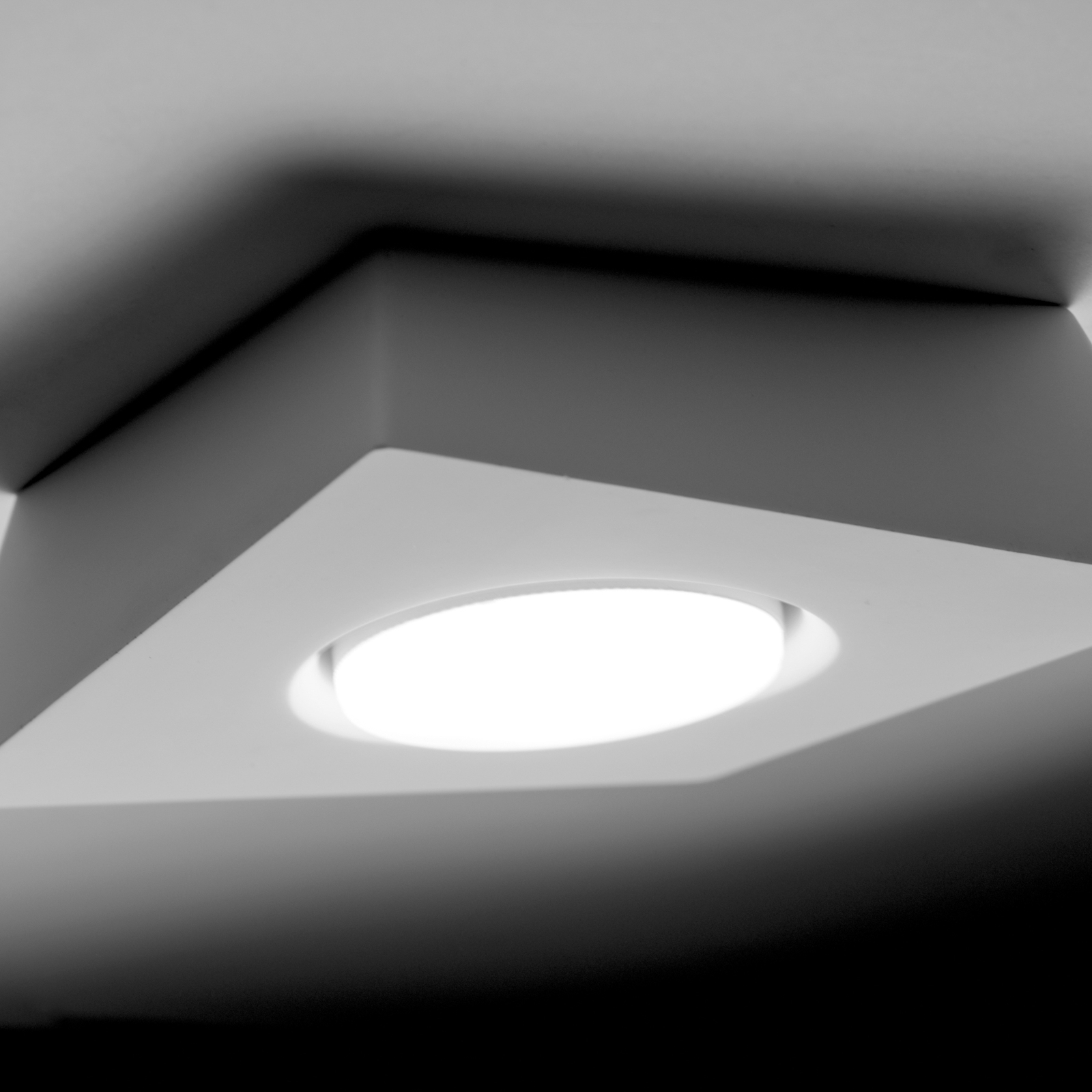 Taklampe Anchise av gips, kantet, 1 lyskilde