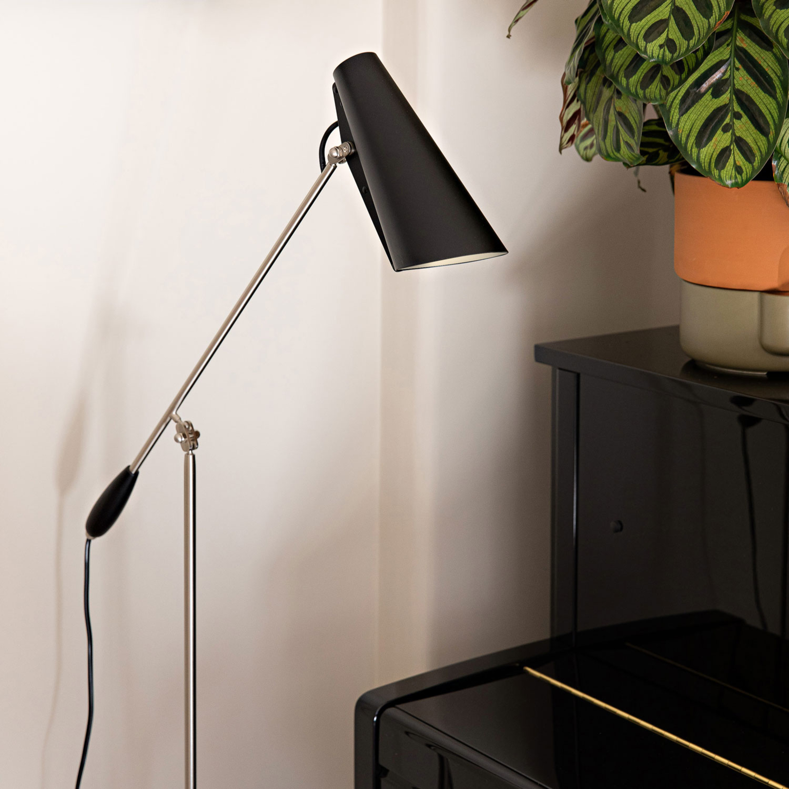 Northern Birdy - floor lamp in black and steel, for Living / Dining Room, aluminium, steel, E27, 60 W, energy efficiency: A++, H: 133 cm
