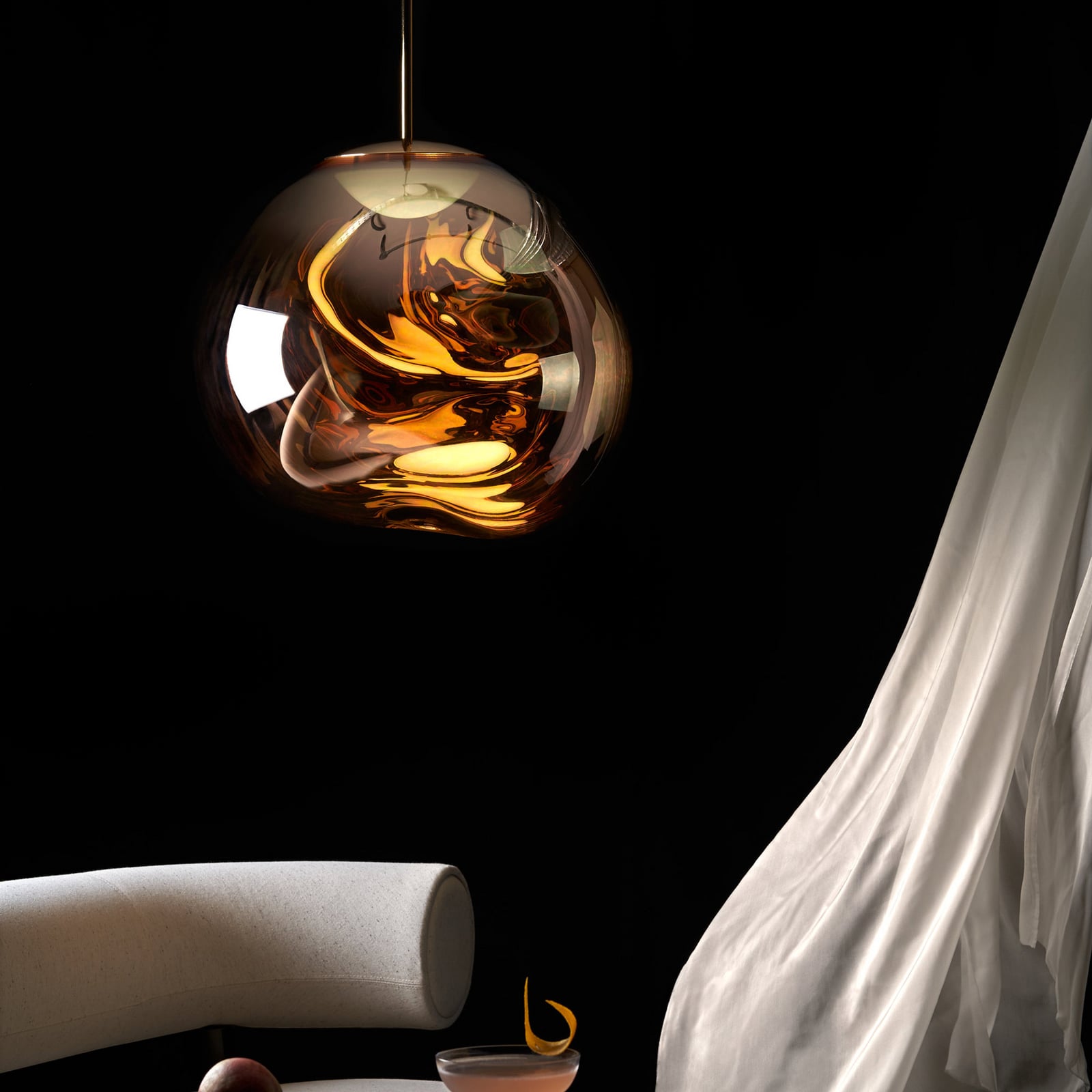 Melt Mini LED hanglamp, Ø 28 cm, goud - Tom Dixon Melt Mini LED hanglamp, Ø 28 cm, goud - Tom Dixon