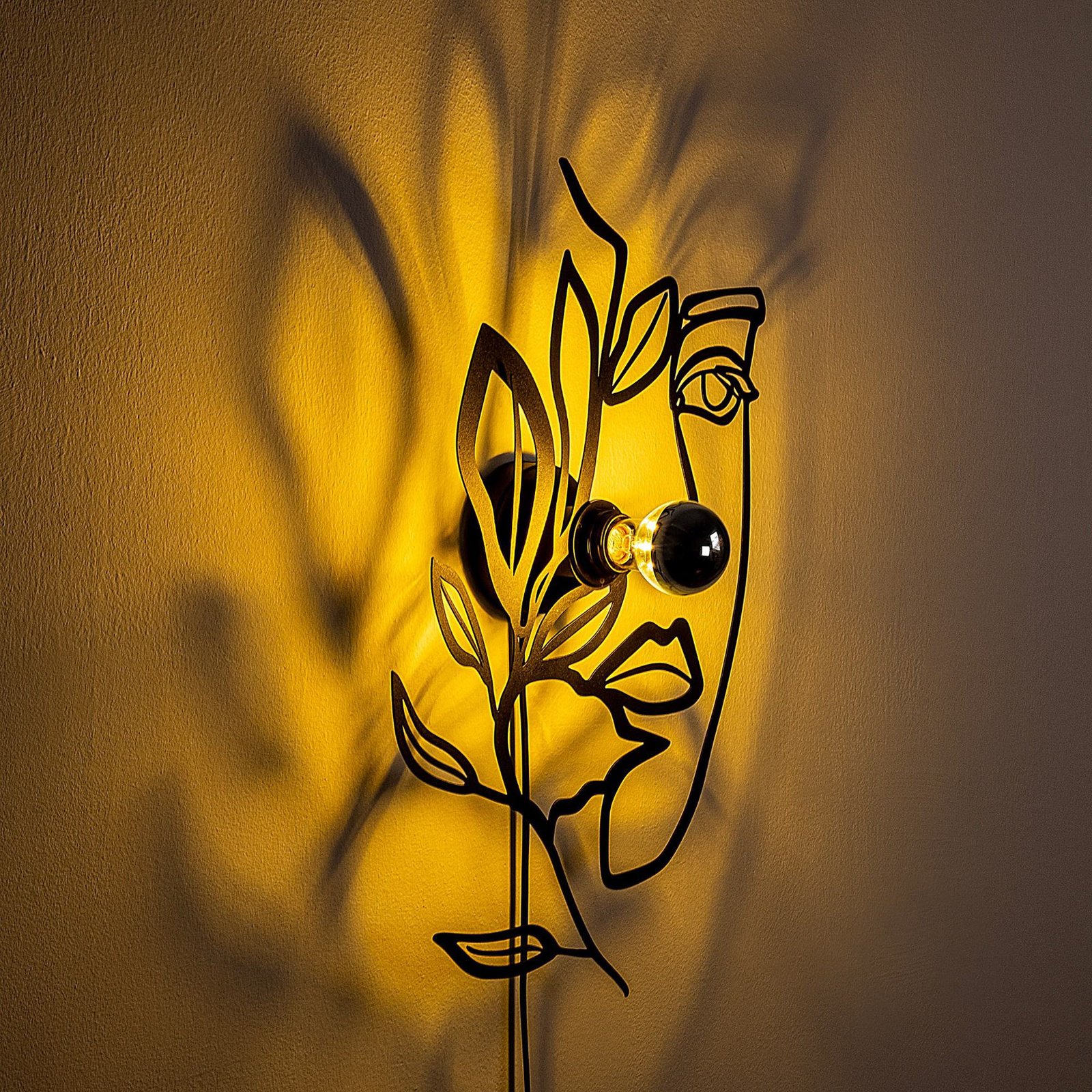 Wandlamp Flower Faced, zwart, metaal, 54 x 34 cm, stekker