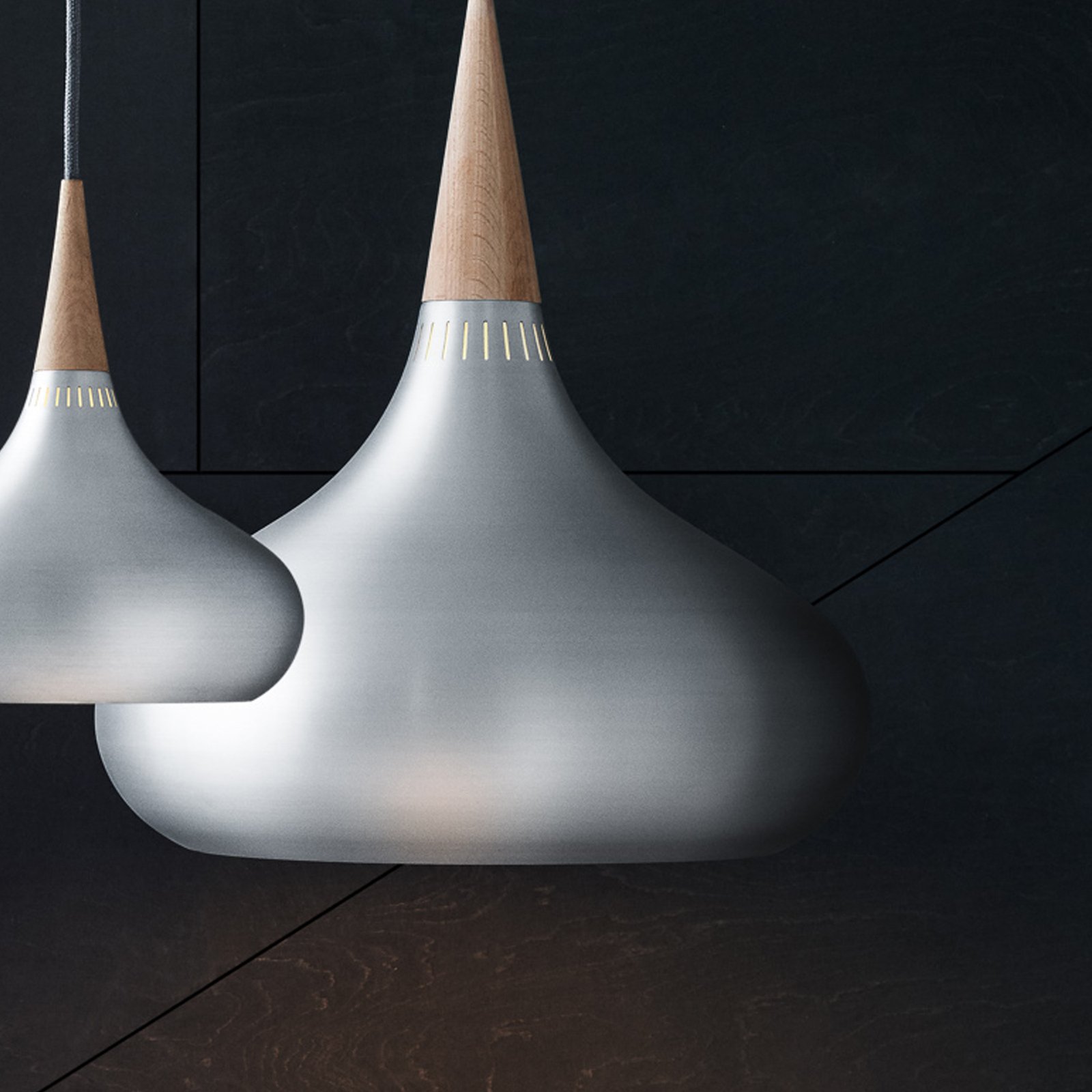 Orient P3 Taklampa Matt Alu/Ek - Fritz Hansen