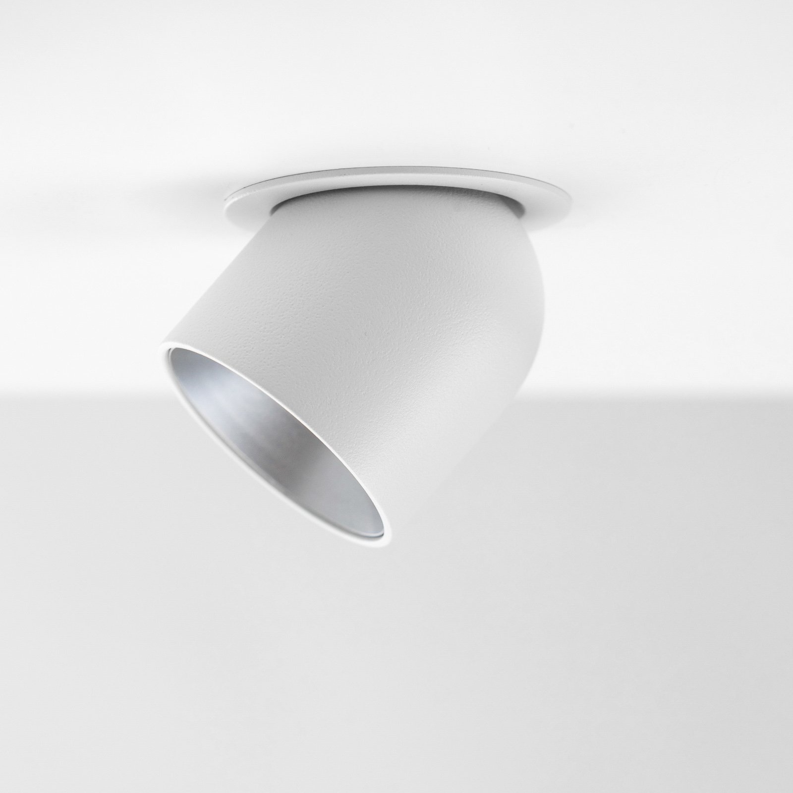 SLC Cup downlight empotrada LED blanco/plata 3000K
