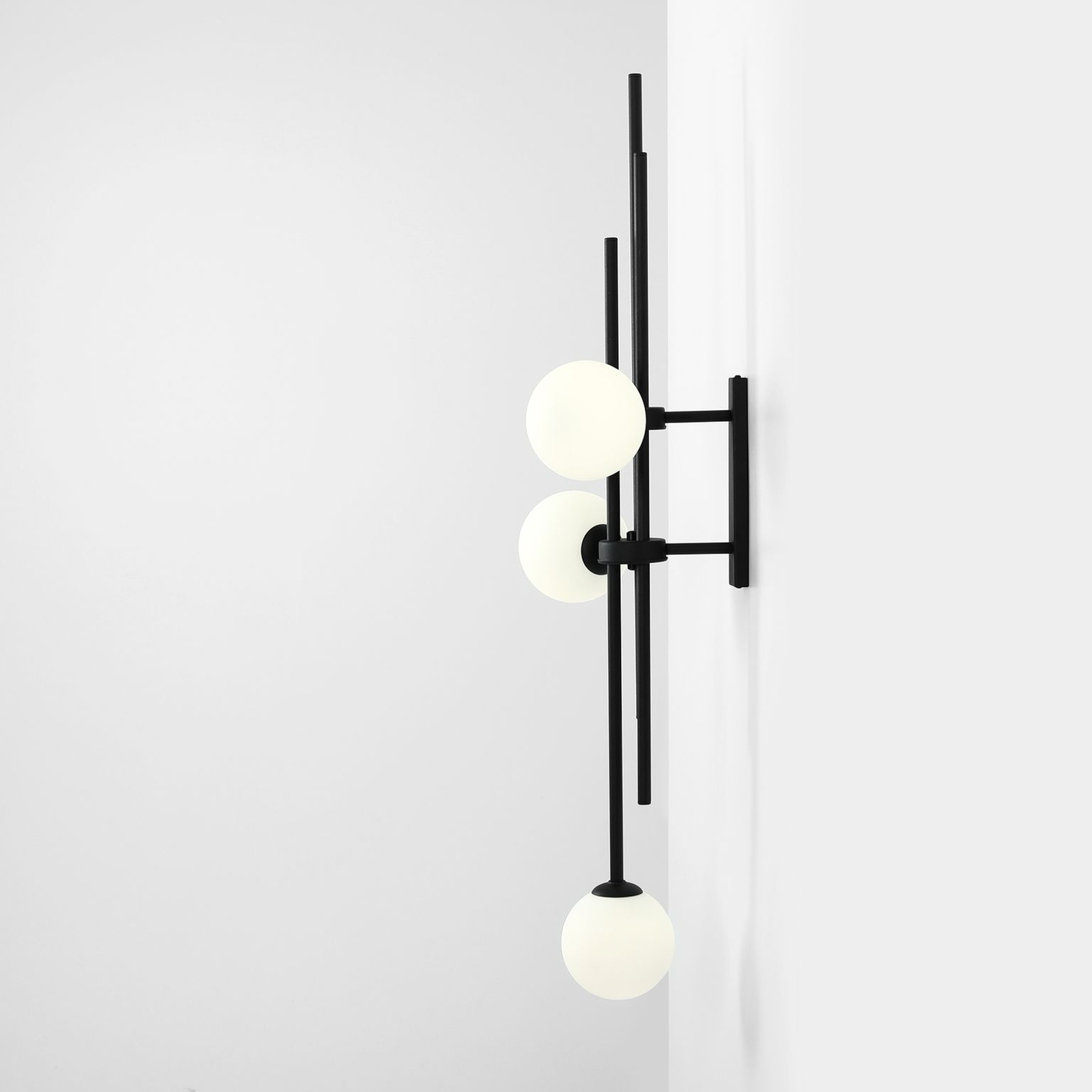 1073Y1 wall light, 3-bulb, black