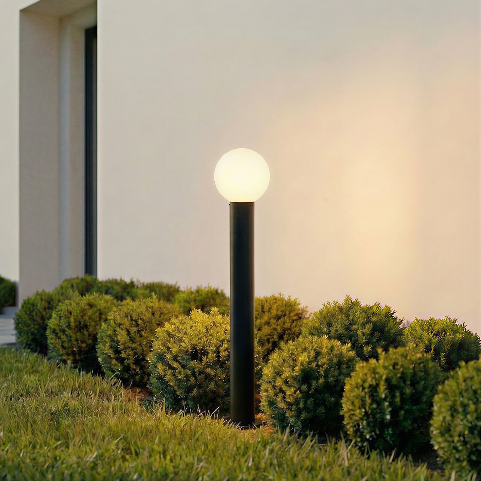 Dangan vejlampe, højde 90 cm, glas, metal, hvid - Lindby