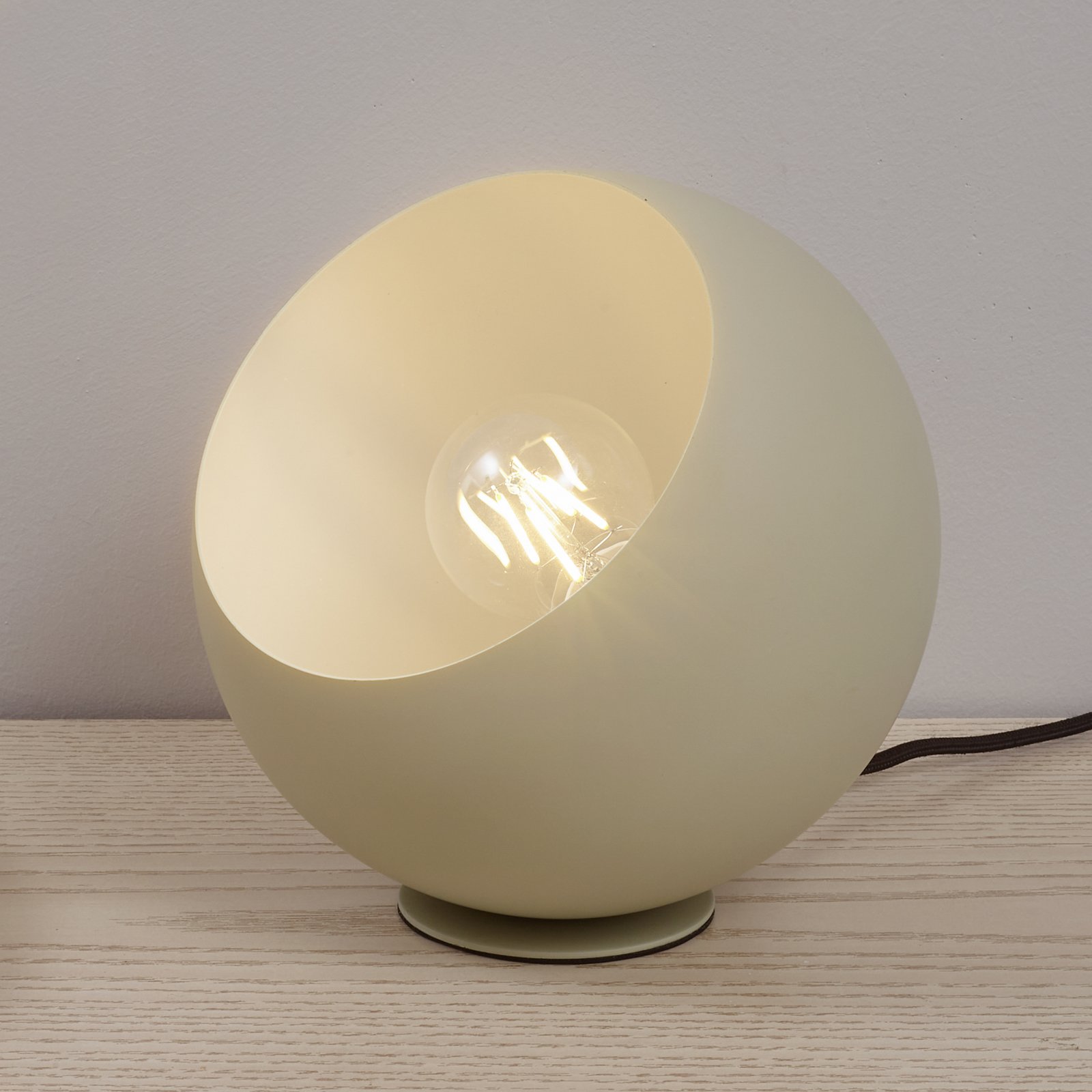 Lindby Solomia table lamp, green, iron, Ø 20 cm