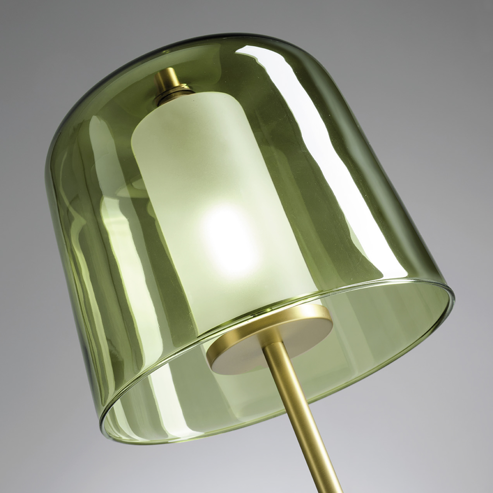 Frida table lamp, gold frame green outer lampshade