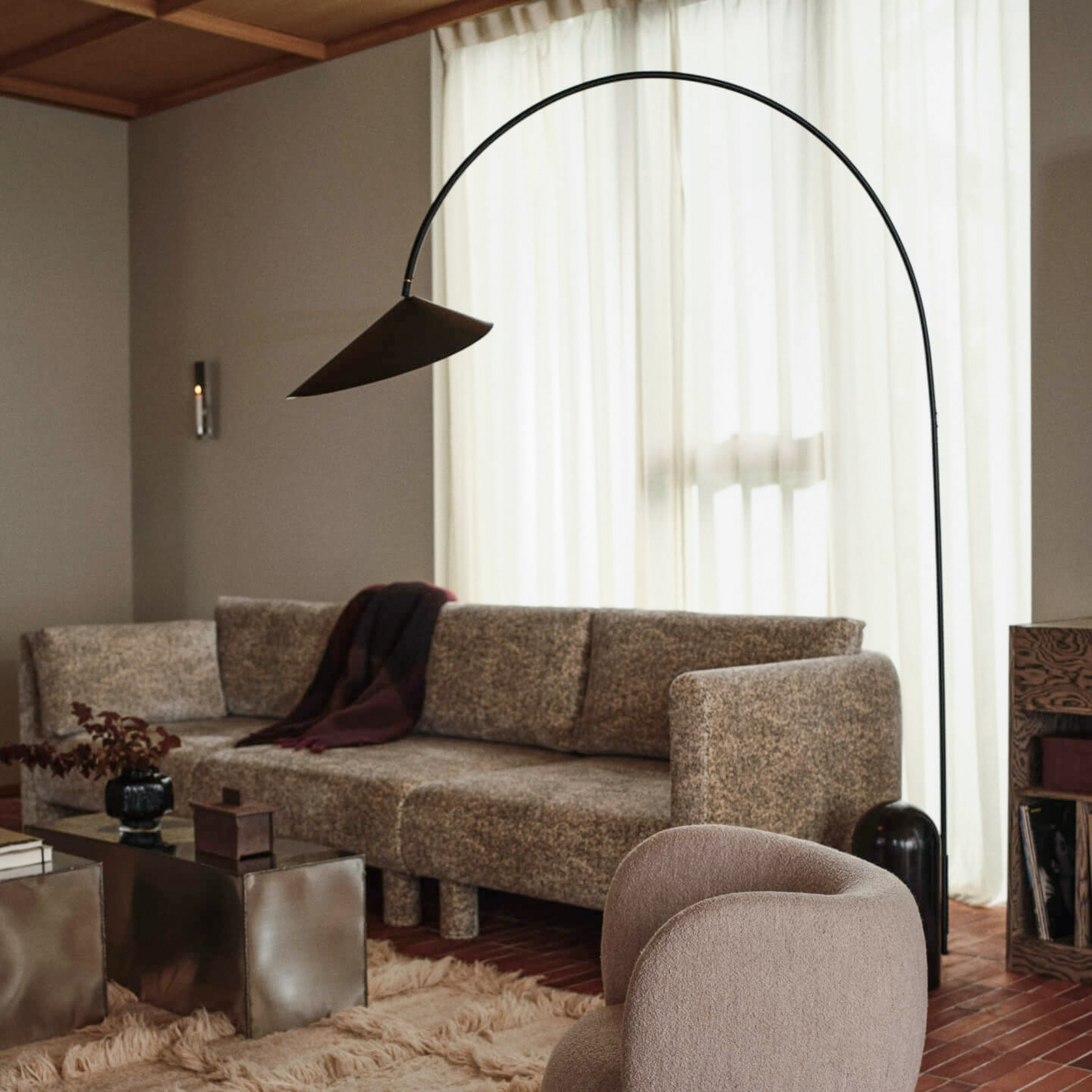 Lampadaire Arum, noir, métal/marbre, 205 cm - ferm LIVING Lampadaire Arum, noir, métal/marbre, 205 cm - ferm LIVING