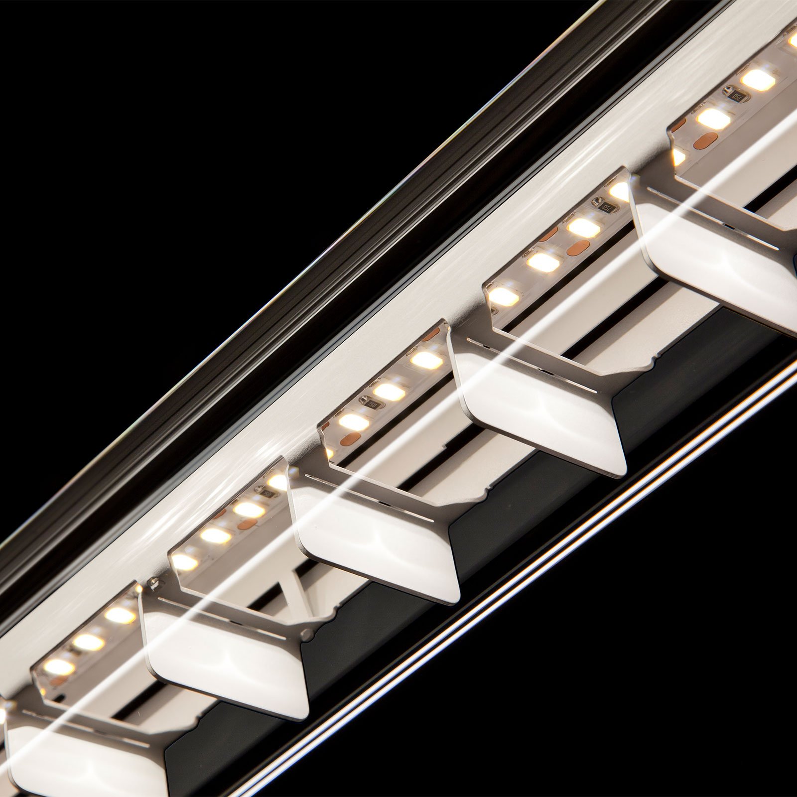Ingo Maurer Tubular LED-Hängeleuchte, 360° drehbar