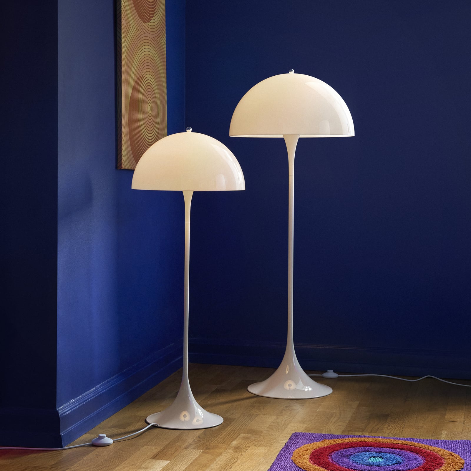 Panthella-maavalaisin, opaalivalkoinen, korkeus 129 cm – Louis Poulsen Panthella-maavalaisin, opaalivalkoinen, korkeus 129 cm – Louis Poulsen