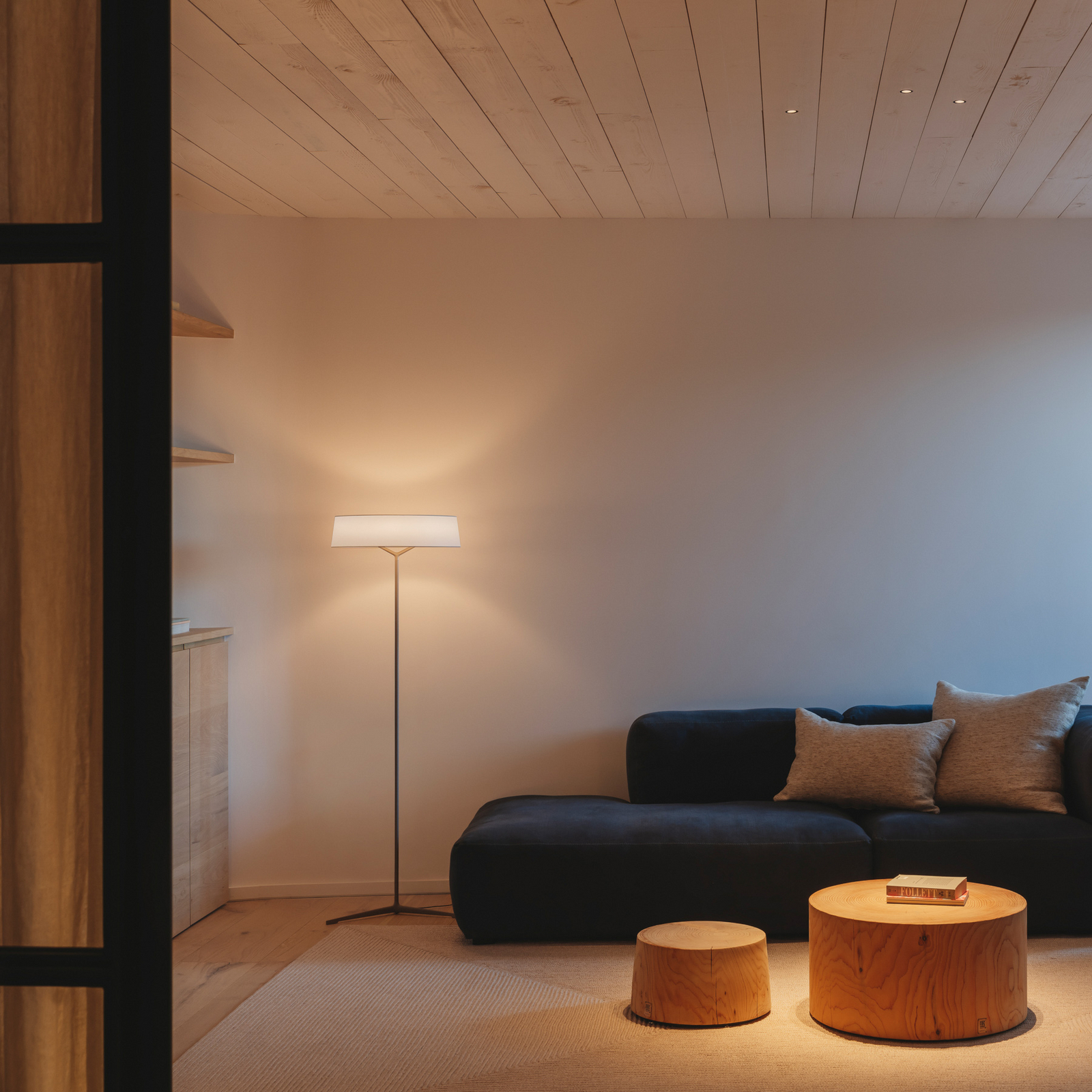 Vibia LED-stoječa svetilka DAMA, bež, višina 140 cm papir/kovina