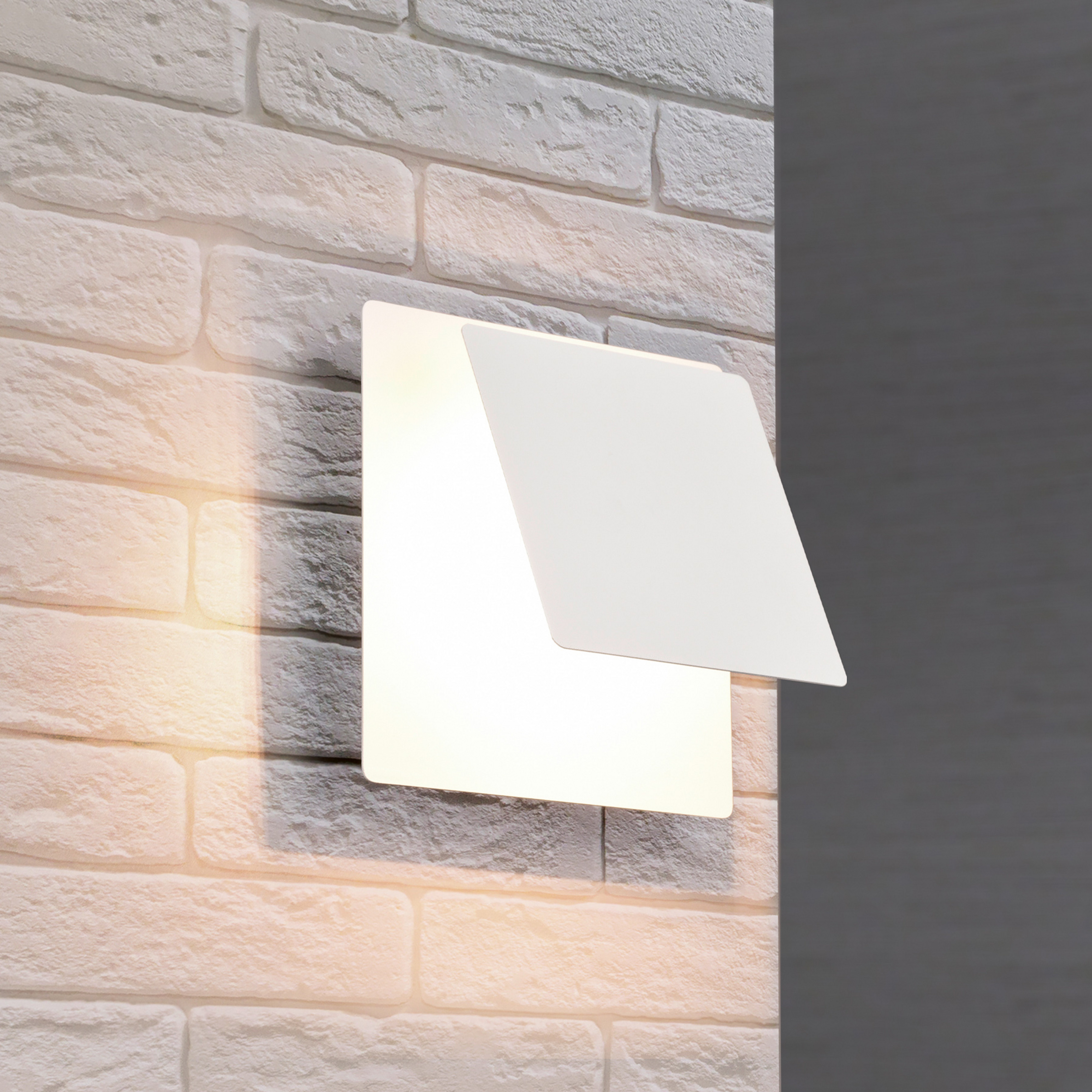 Applique murale LED Mio, écran angulaire, blanc mat, indirect