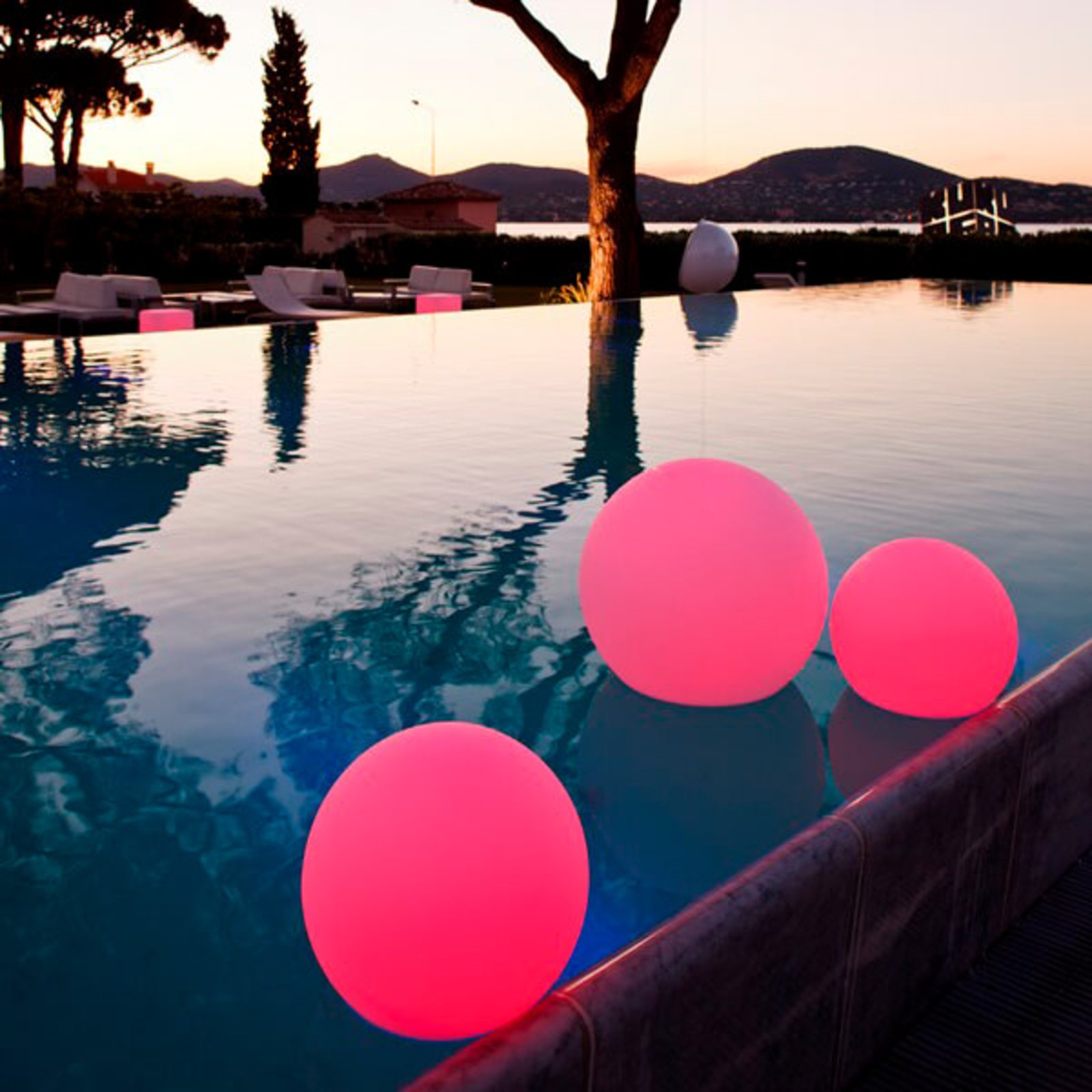 Drijvende LED sfeerlamp Ball