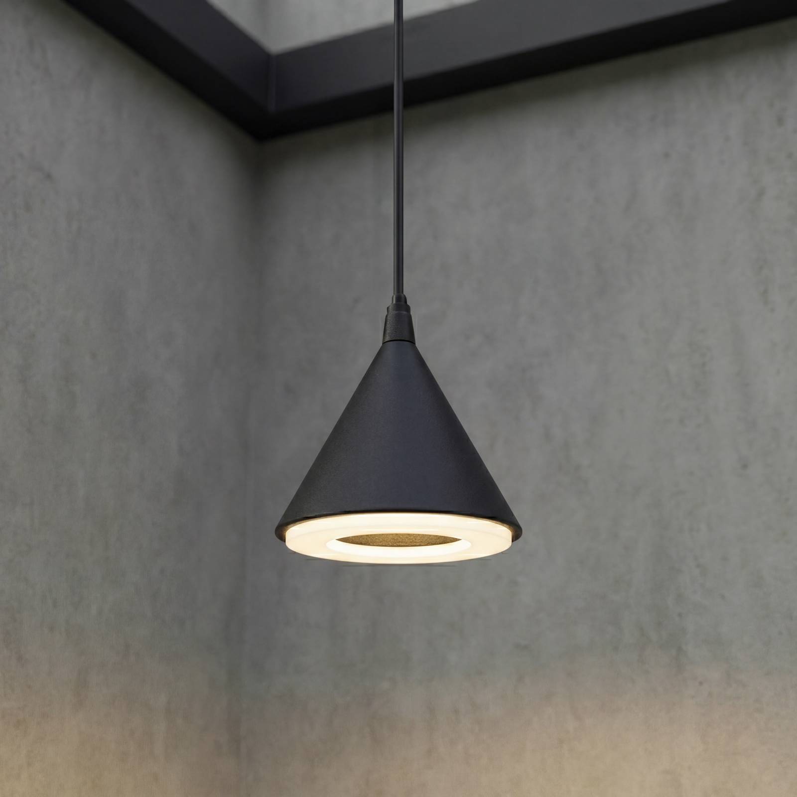 Lindby LED-utomhushänglampa Soran, Ø 15 cm, svart, IP44