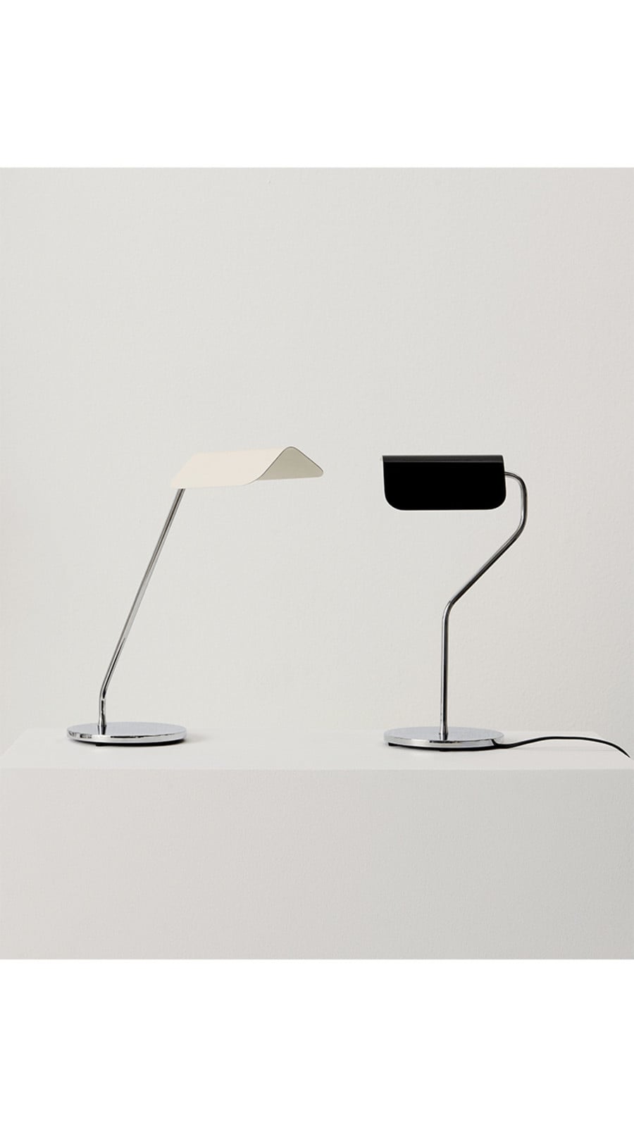Apex Schreibtischlampe Oyster White HAY - Wohnzimmer - Aluminium