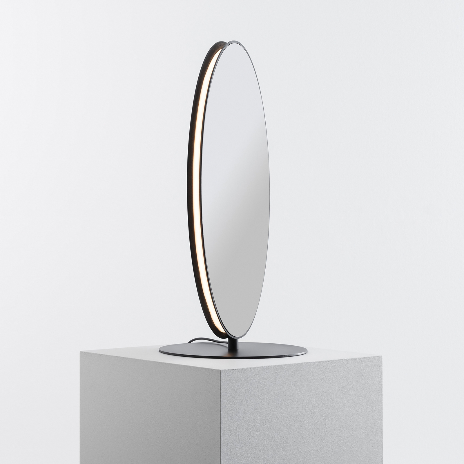 Artemide Se|eS espejo de pie LED negro altura 73cm