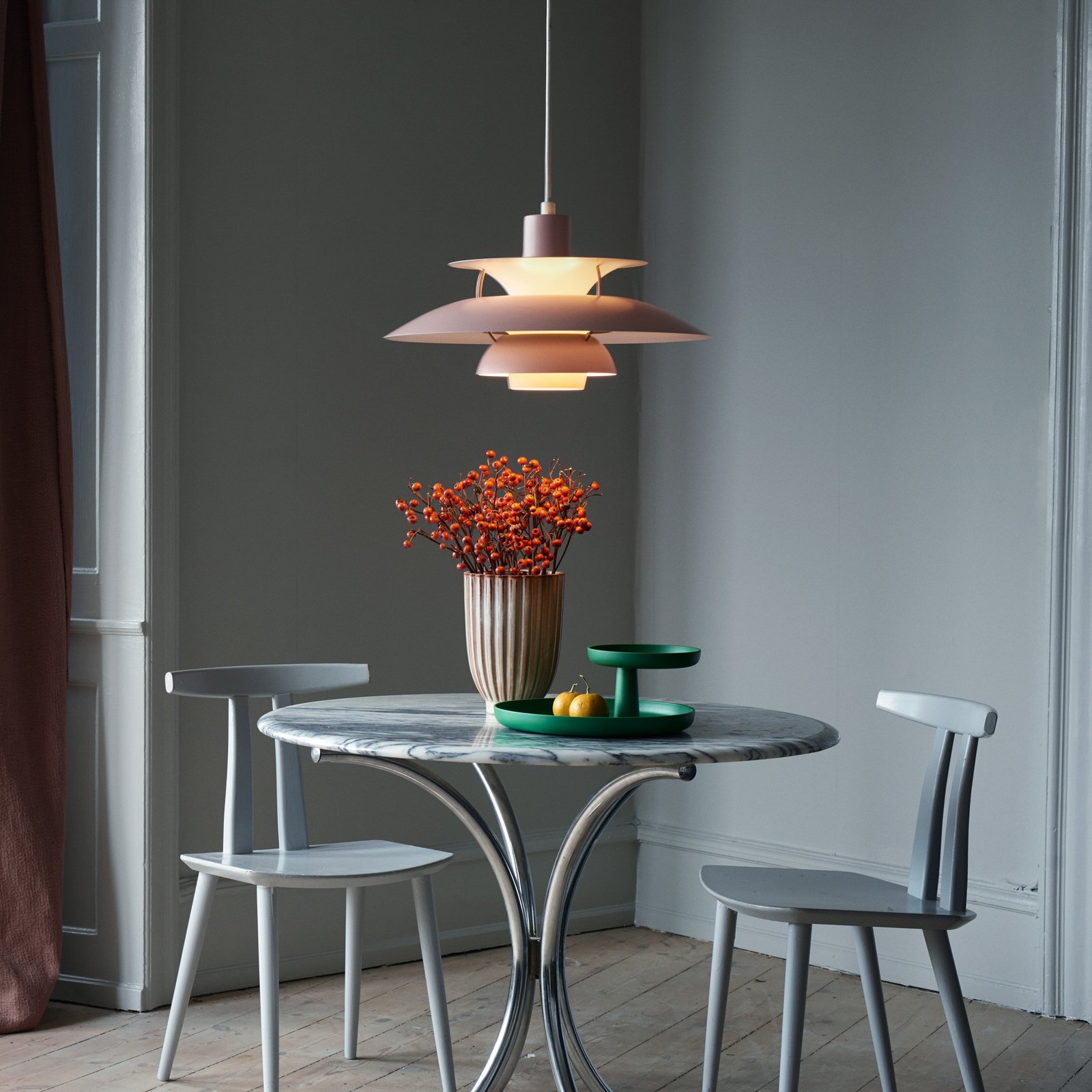 Louis Poulsen PH 5, designer függő lámpa rózsaszín