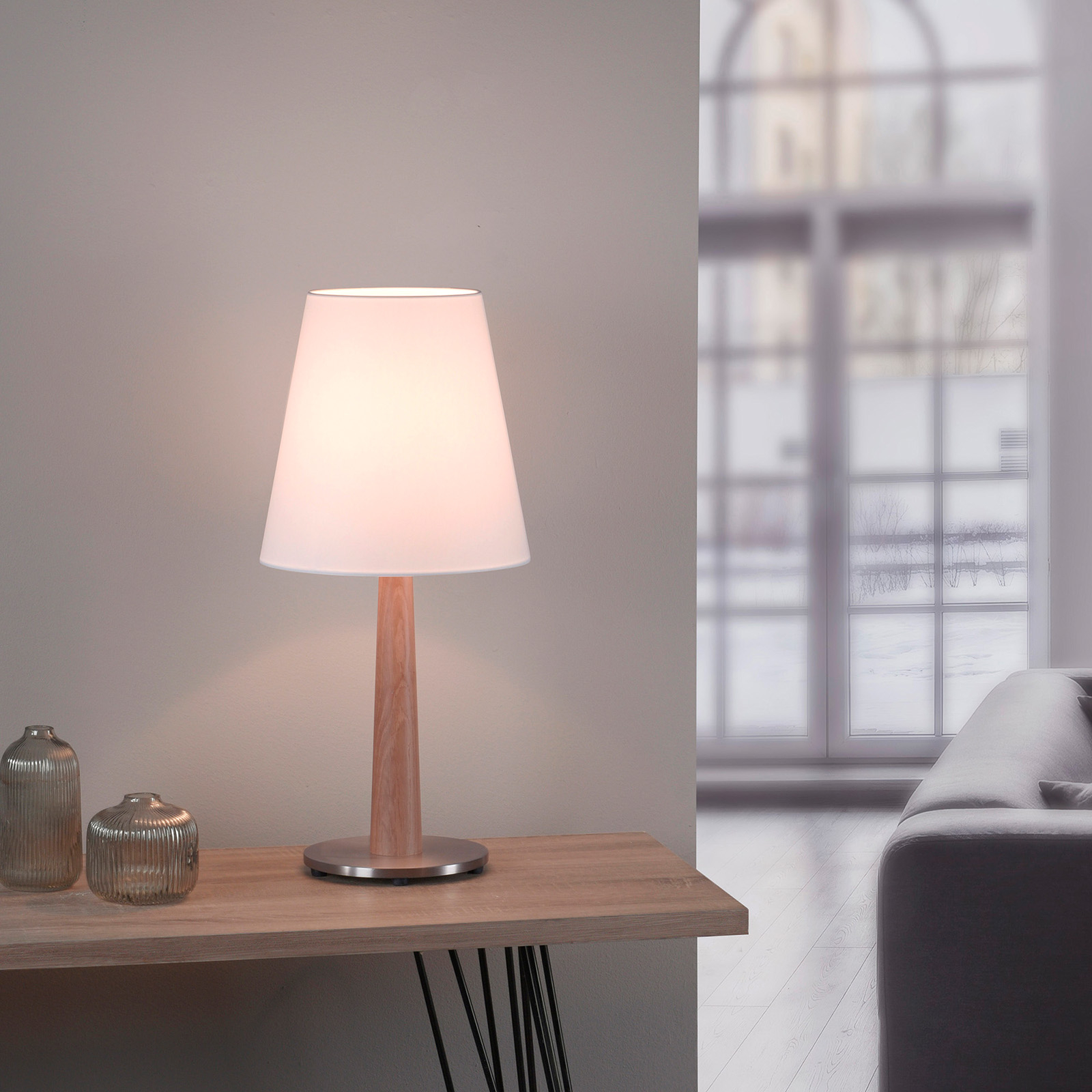 Quitani table lamp Elif, white, conical natural oak