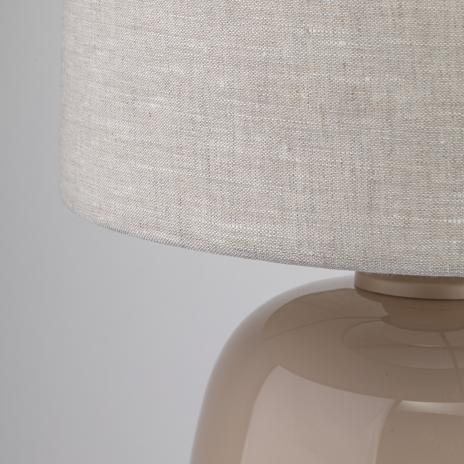 Tafellamp Melody, zandkleurig, textiel, hoogte 48 cm, E27 Tafellamp Melody, zandkleurig, textiel, hoogte 48 cm, E27