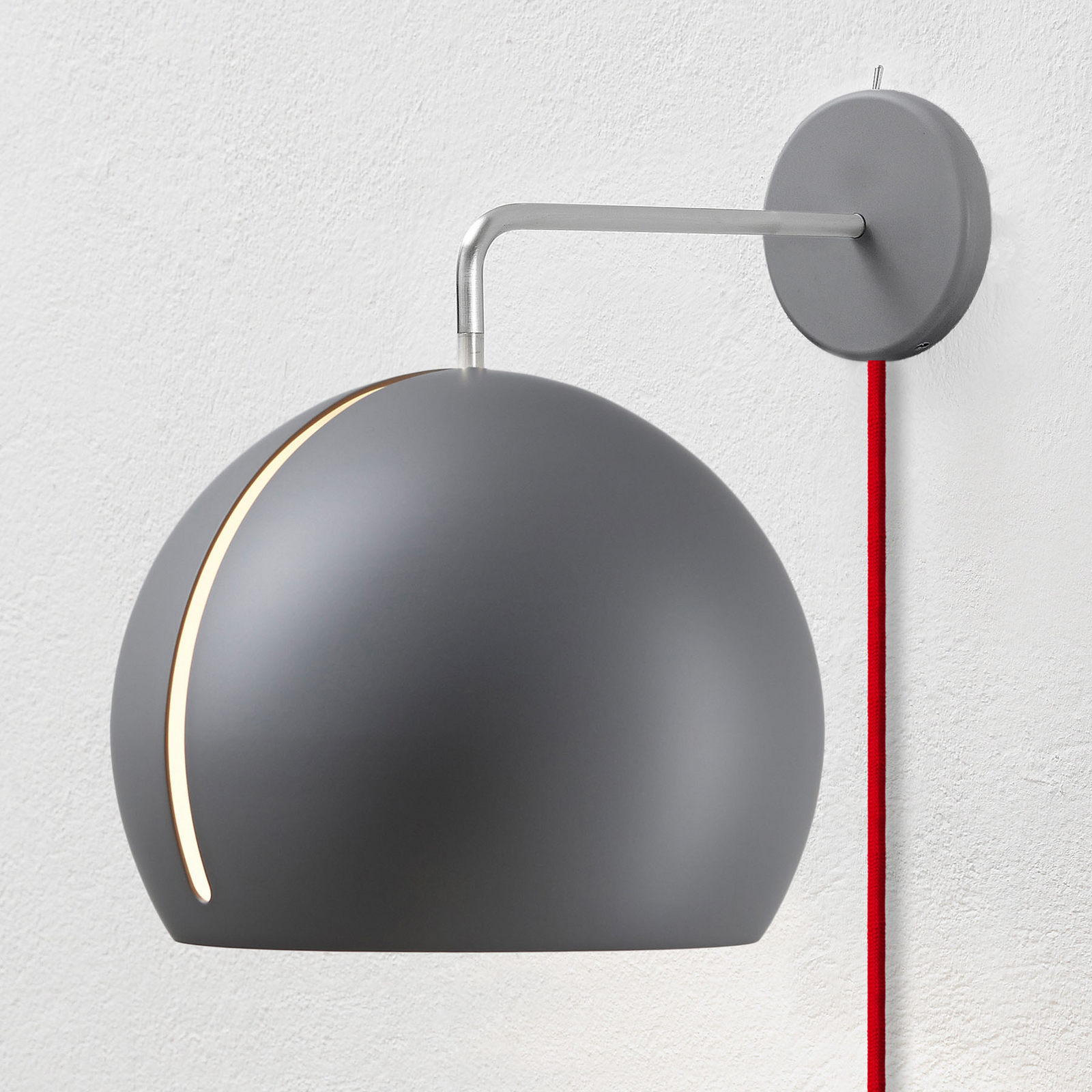 Nyta Tilt Globe Wall Wandlampe Stecker, Kabel rot