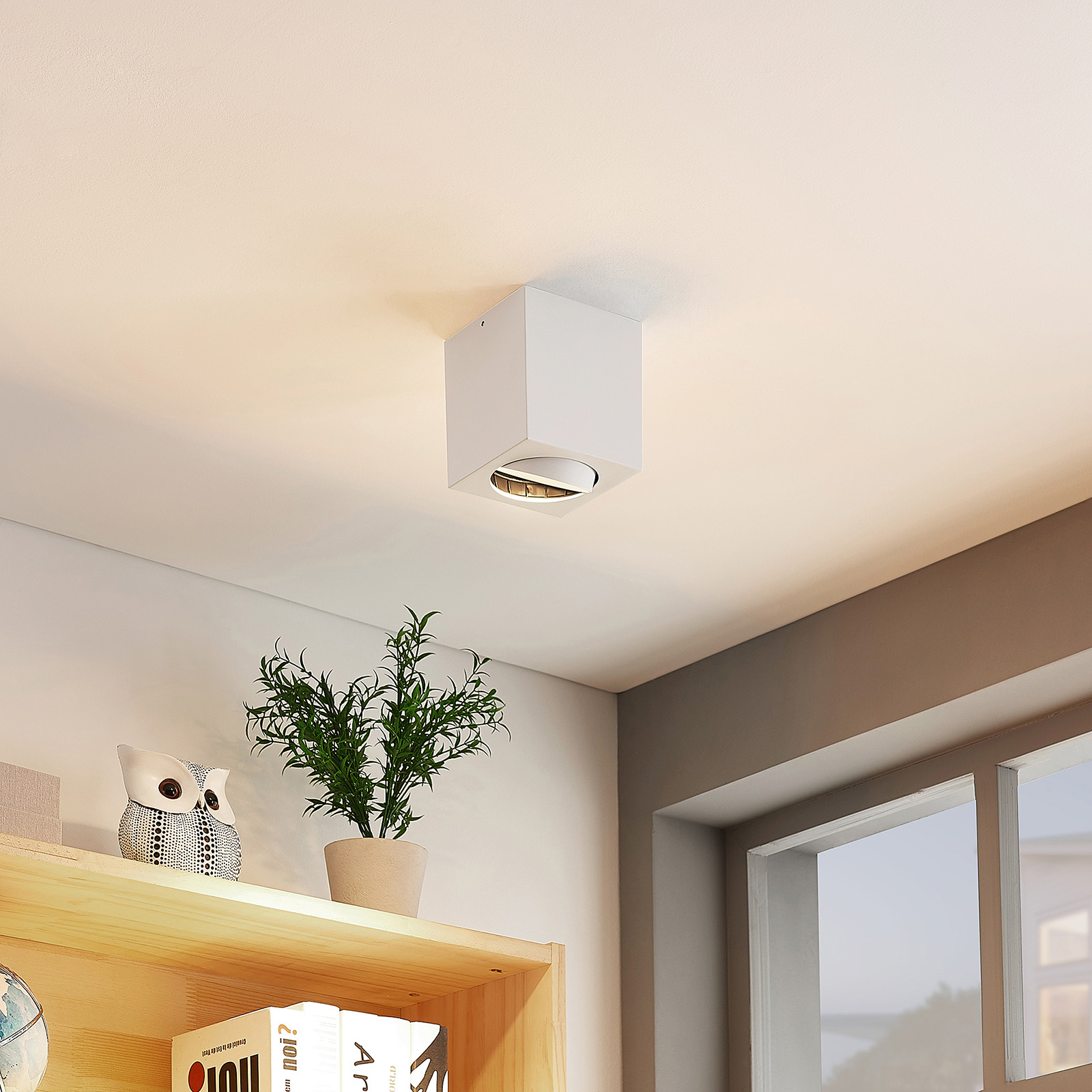Arcchio Basir LED-loftspot i hvid, 16 W