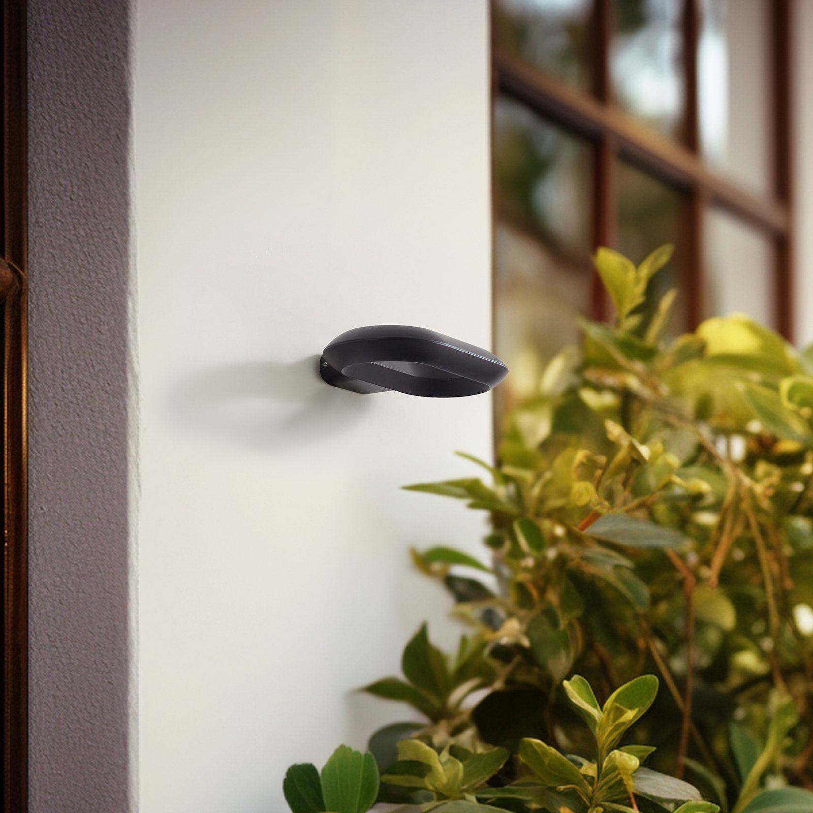 Lucande LED-Außenwandleuchte LOOP, schwarz, IP44, Metall