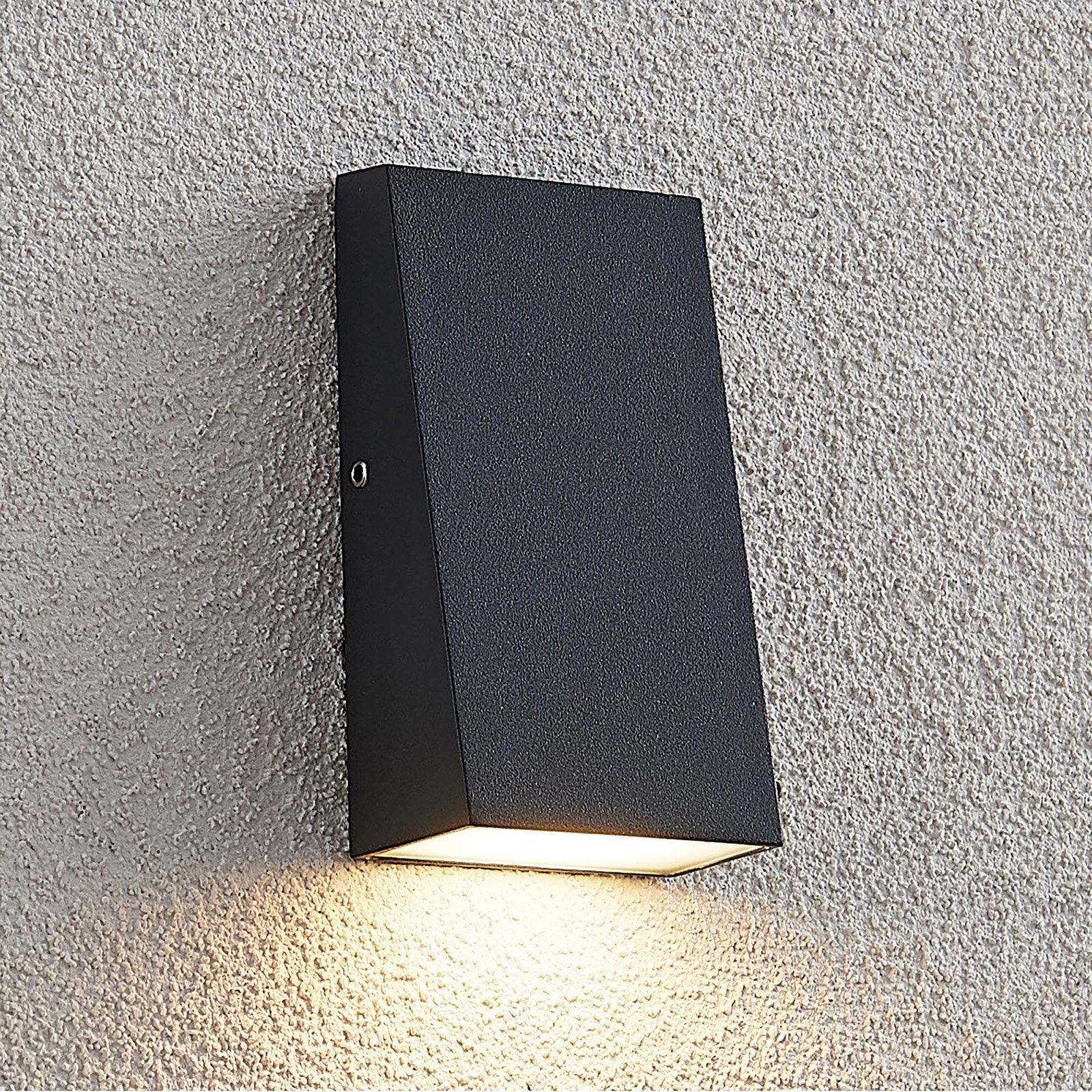 Lucande Adarey LED-Außenwandlampe, IP54