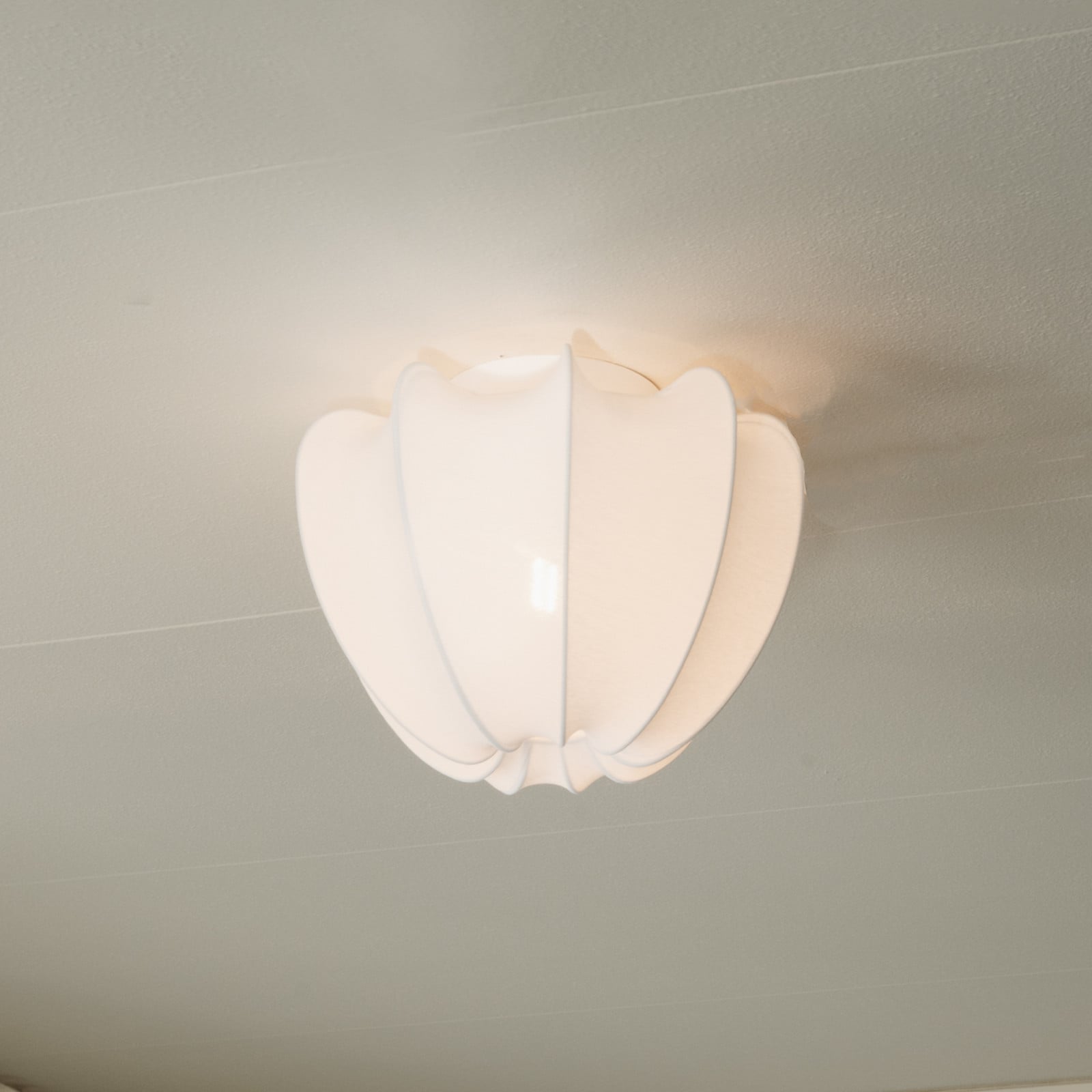 Anna taklampa, bomull, vit, Ø 30 cm Watt & Veke - Sovrum - Design - Tyg / textil | Produkter - Plafonder | Lampspecialisterna