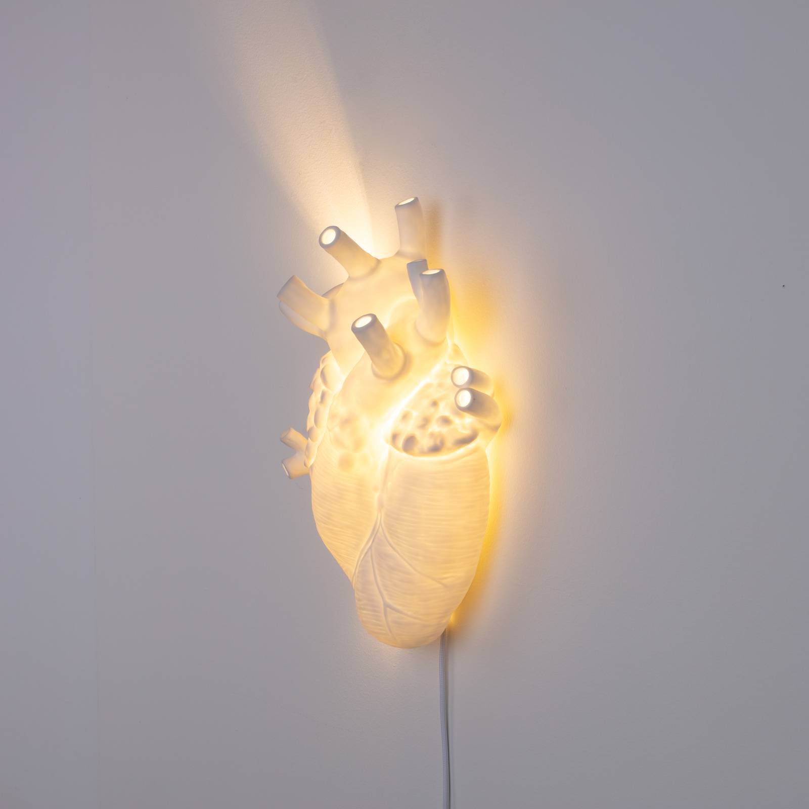 Kinkiet LED Heart Lamp z porcelany, biała