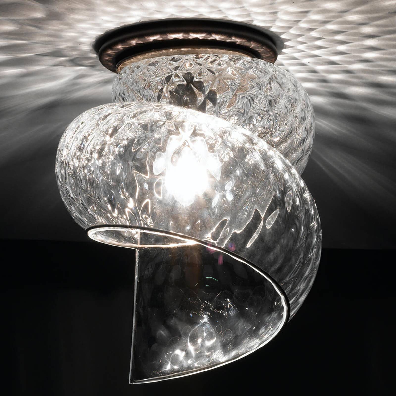 Lampa sufitowa Chiocciola ze szklanym kloszem