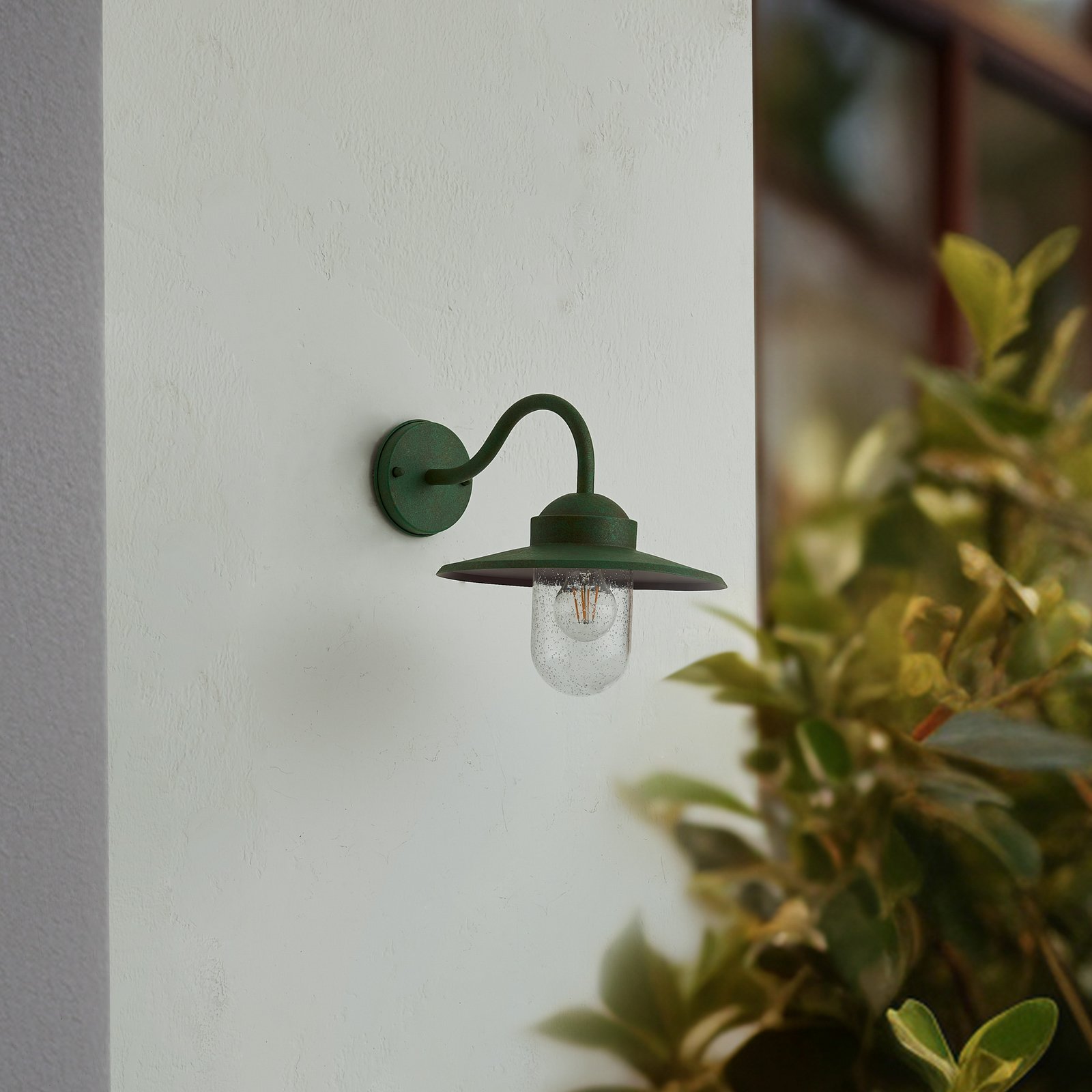 Lindby Bilma outdoor wall light, green, glass, 29 cm high