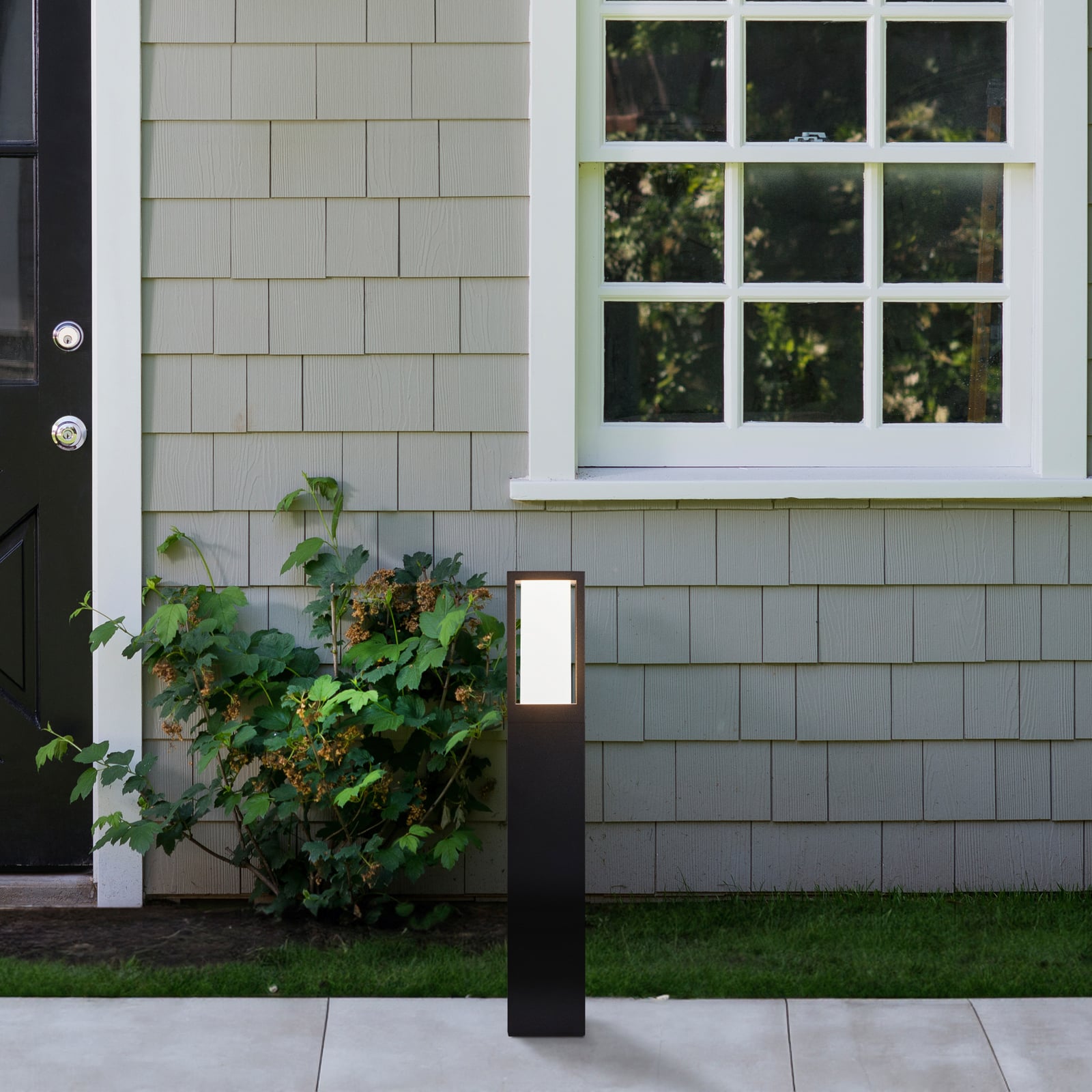 Avenue pillar light, black, height 45 cm, metal