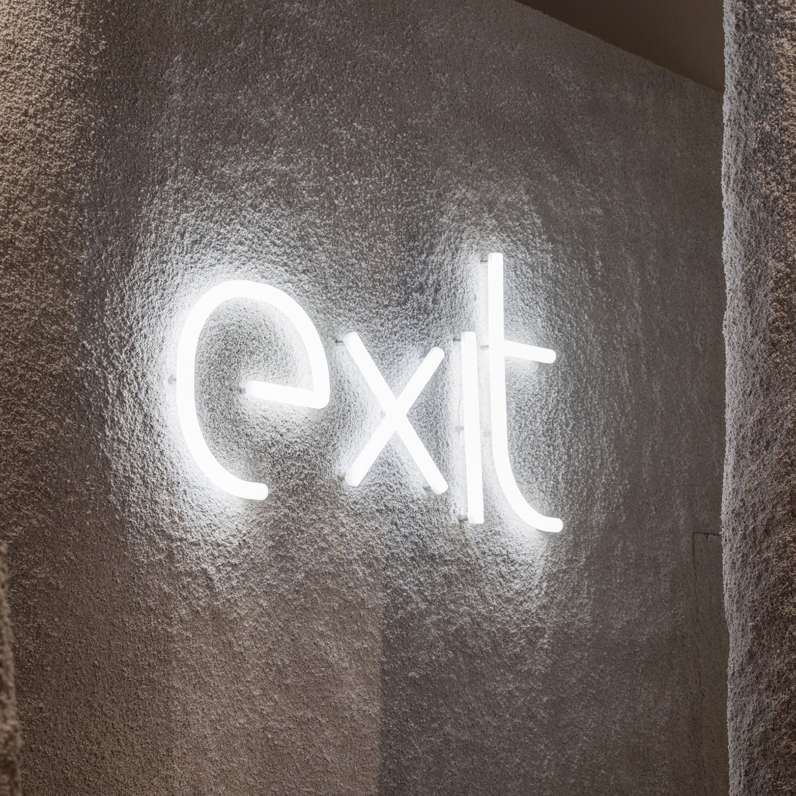 Artemide Alphabet of Light wall capital Ø